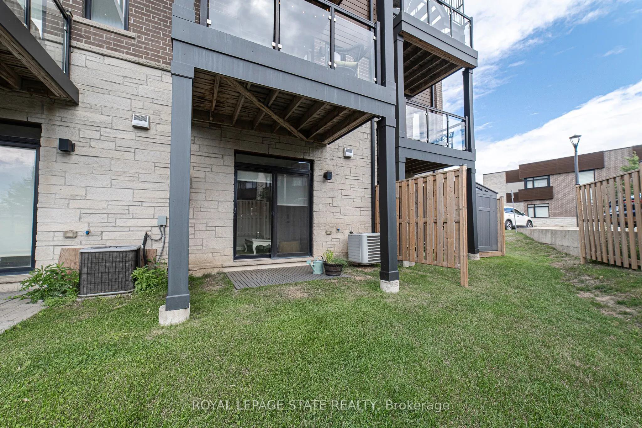 35 Midhurst Heights, #40