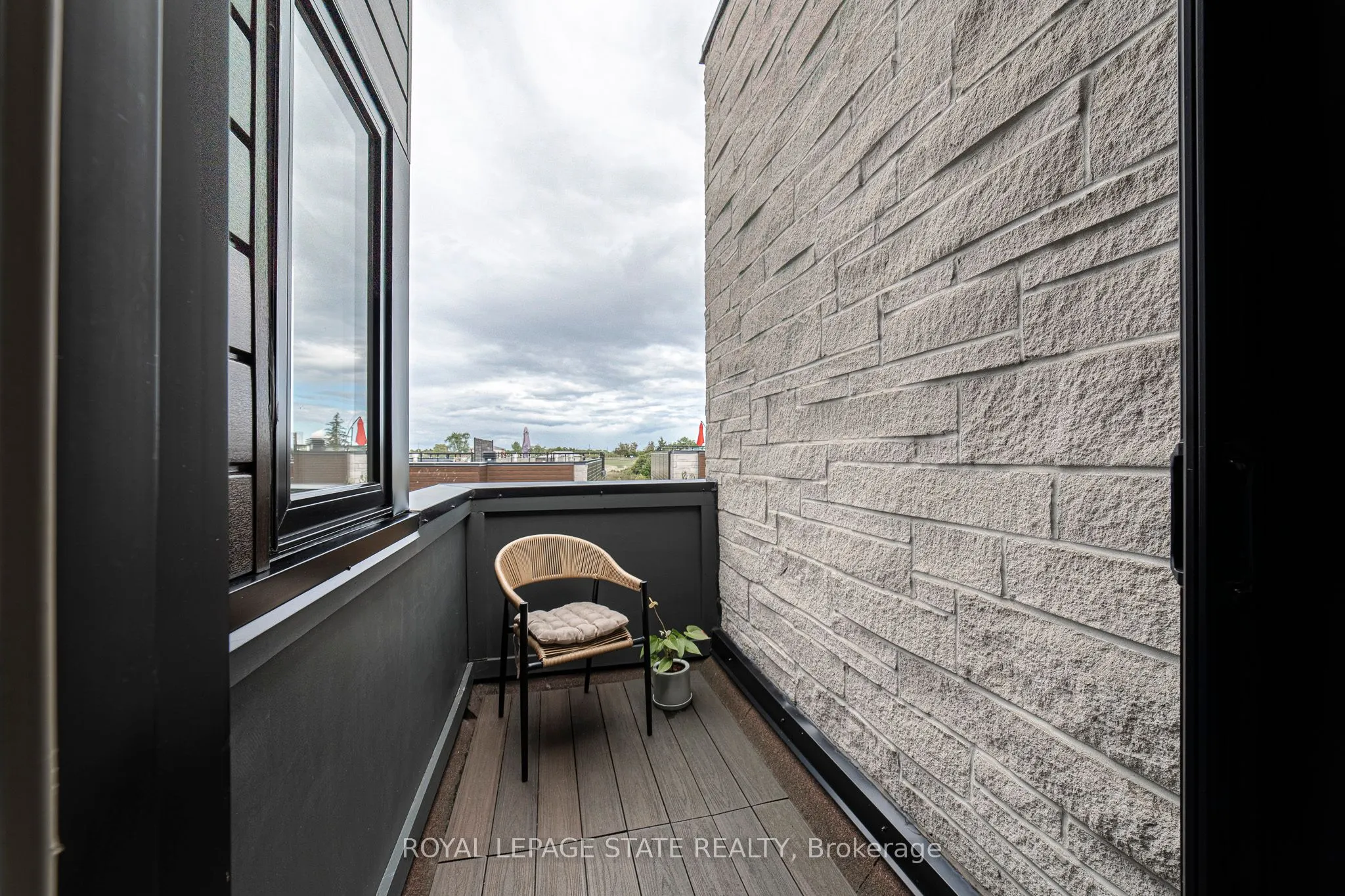 35 Midhurst Heights, #40