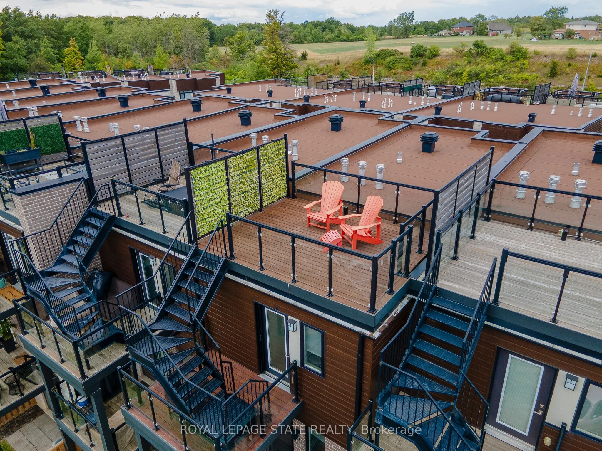 35 Midhurst Heights, #40