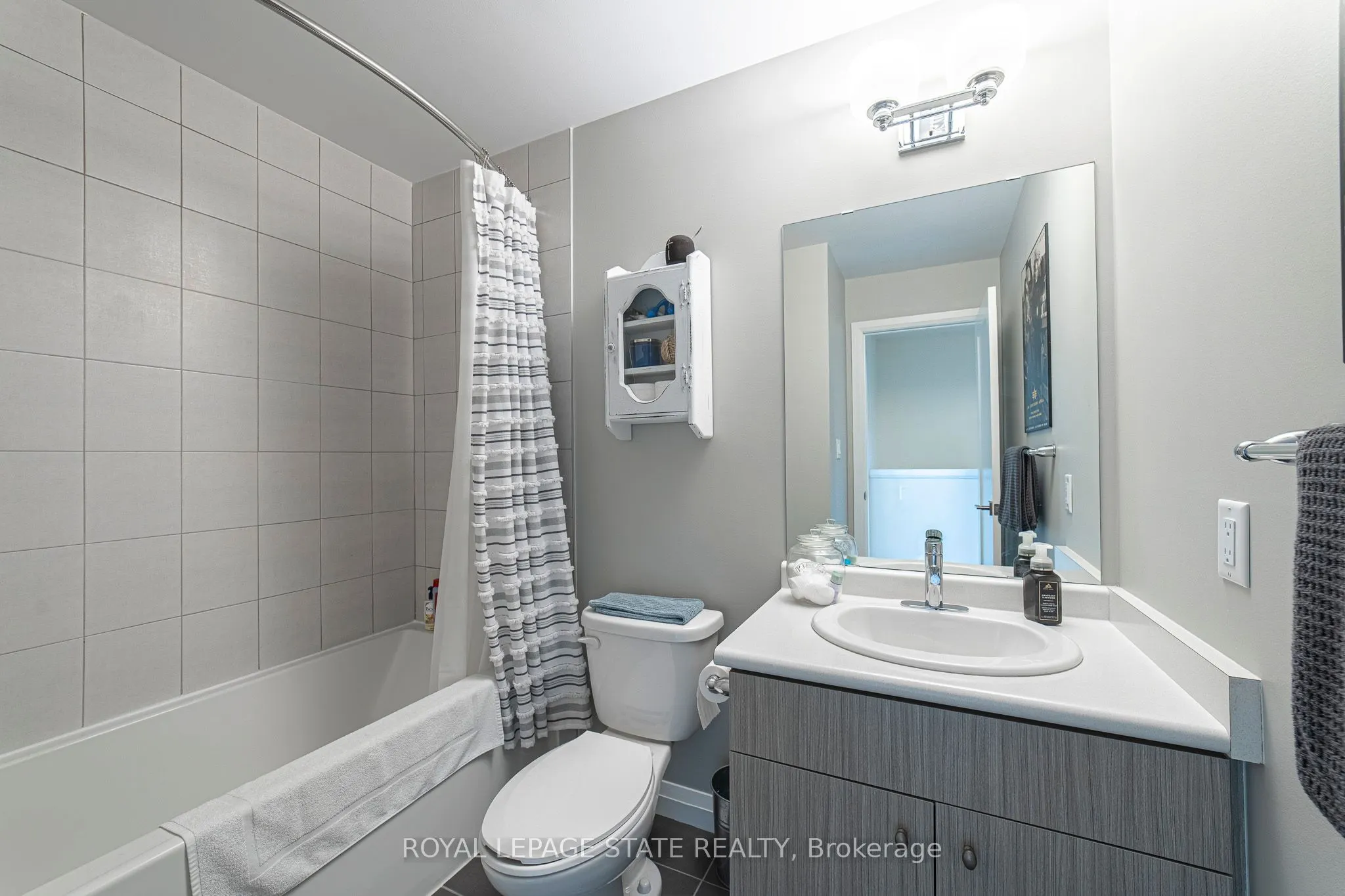 35 Midhurst Heights, #40