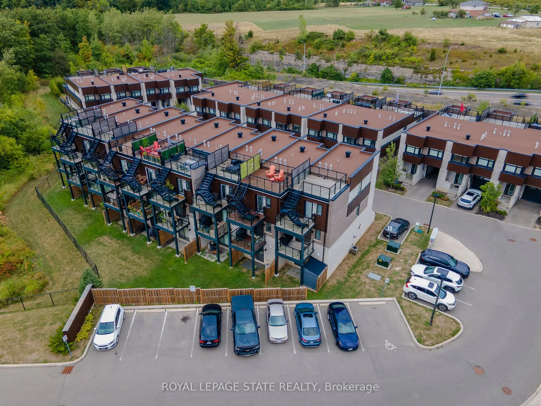 35 Midhurst Heights, #40