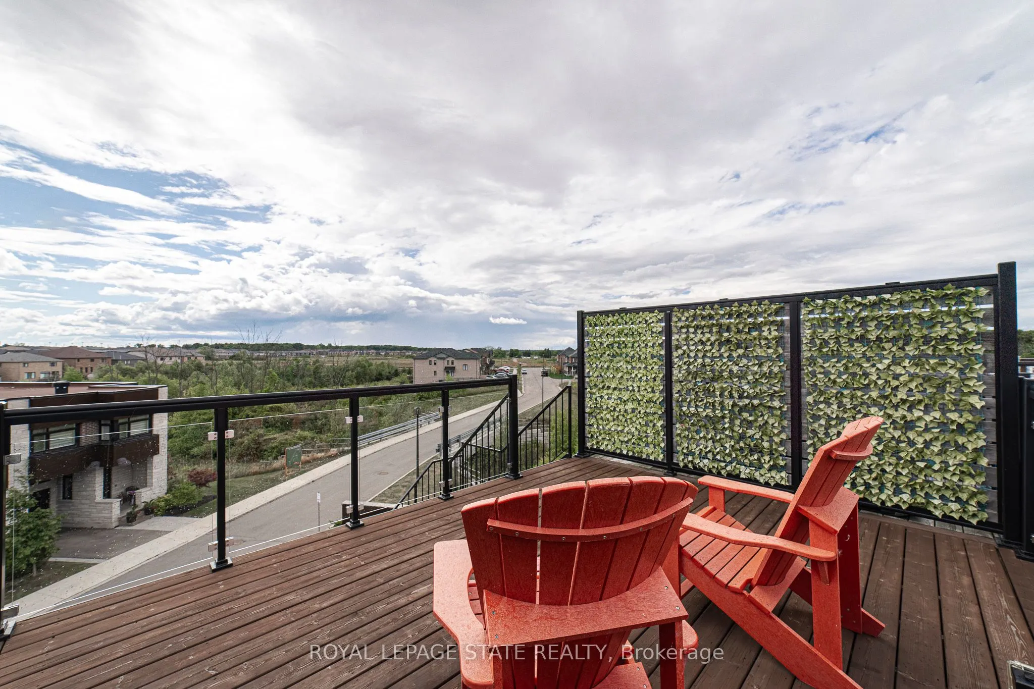 35 Midhurst Heights, #40