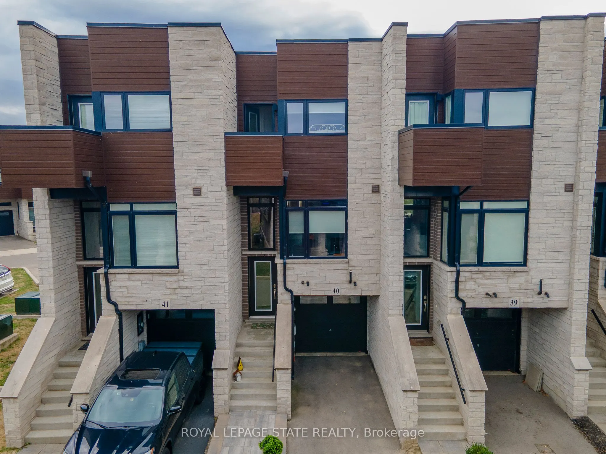 35 Midhurst Heights, #40