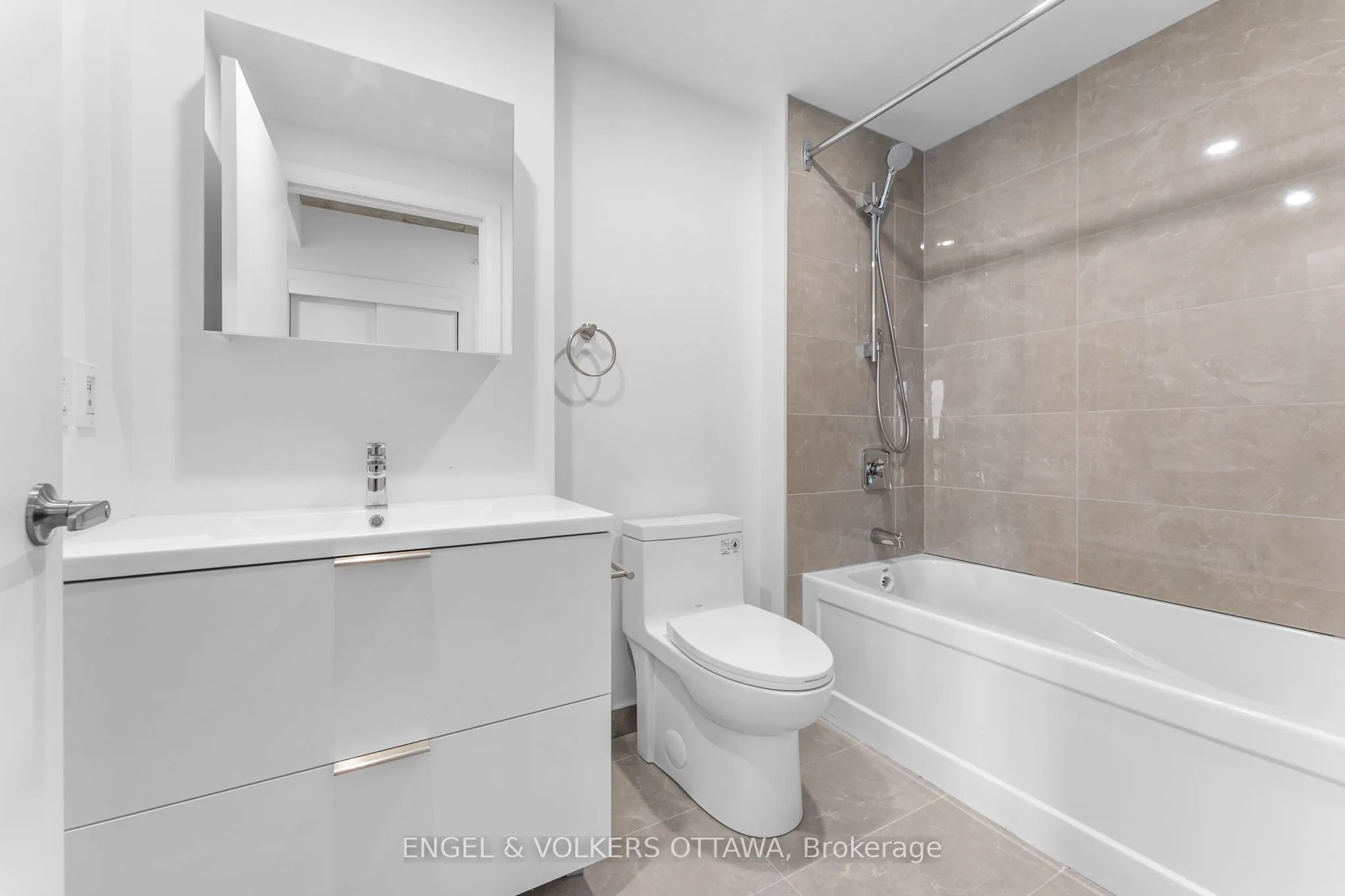 1366 Carling Avenue, #814