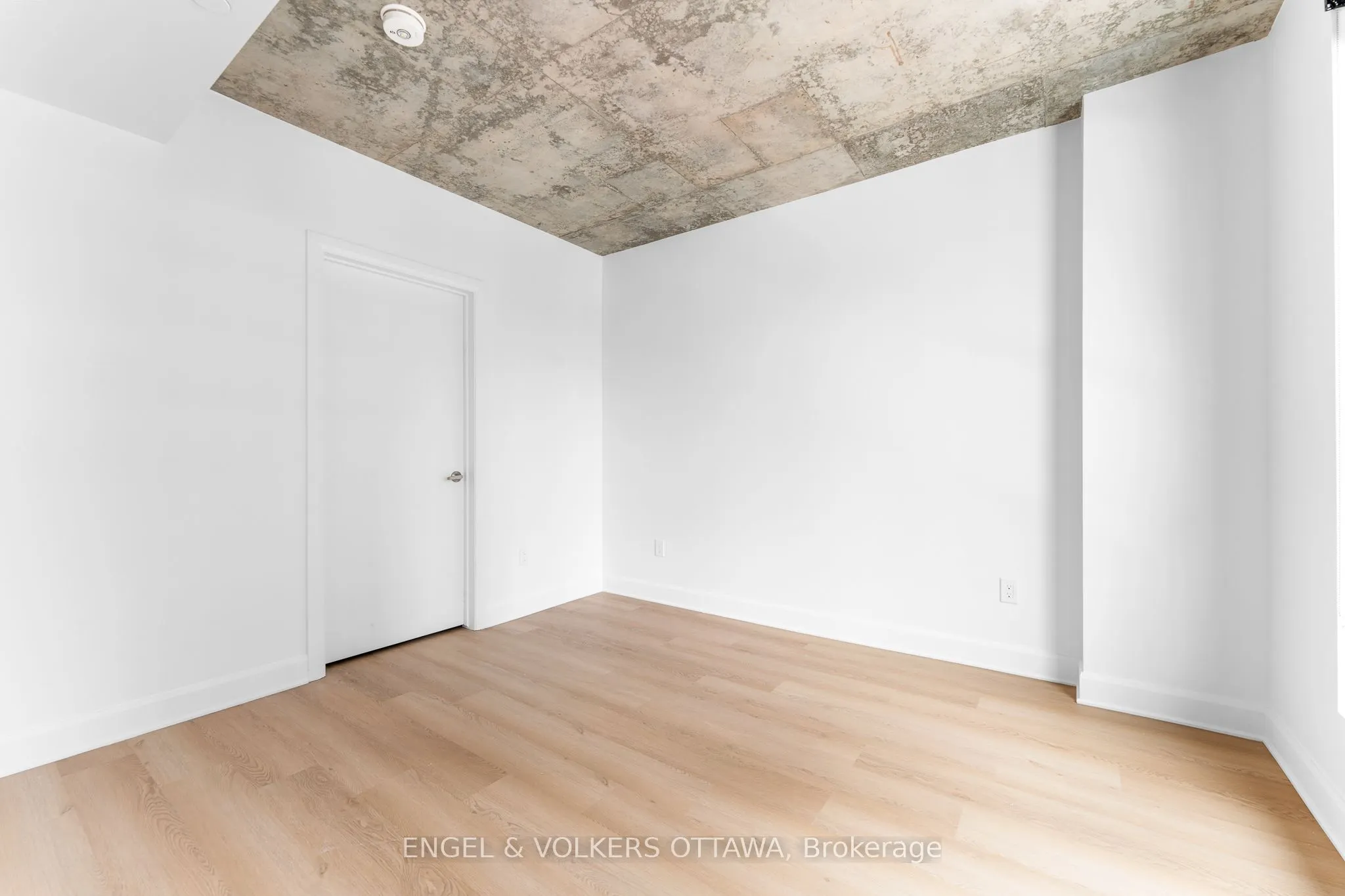 1366 Carling Avenue, #814