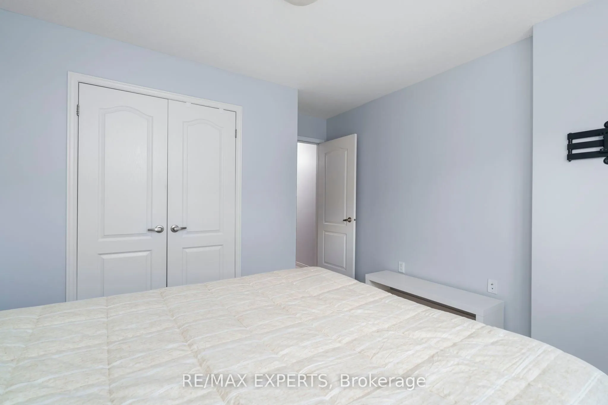 5045 DeSantis Drive