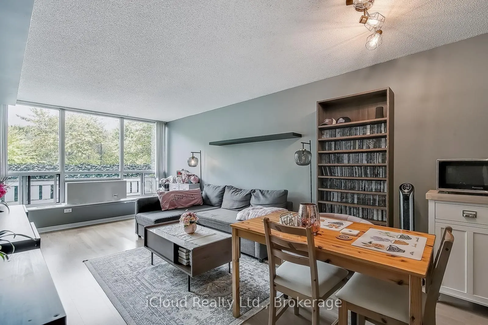107 BAGOT Street, #112