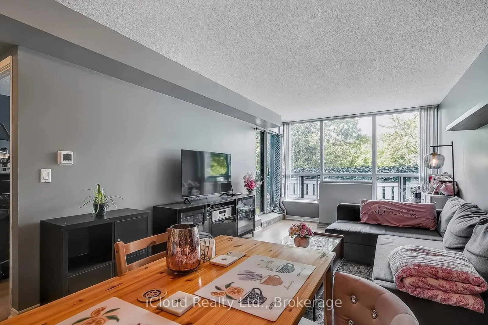 107 BAGOT Street, #112