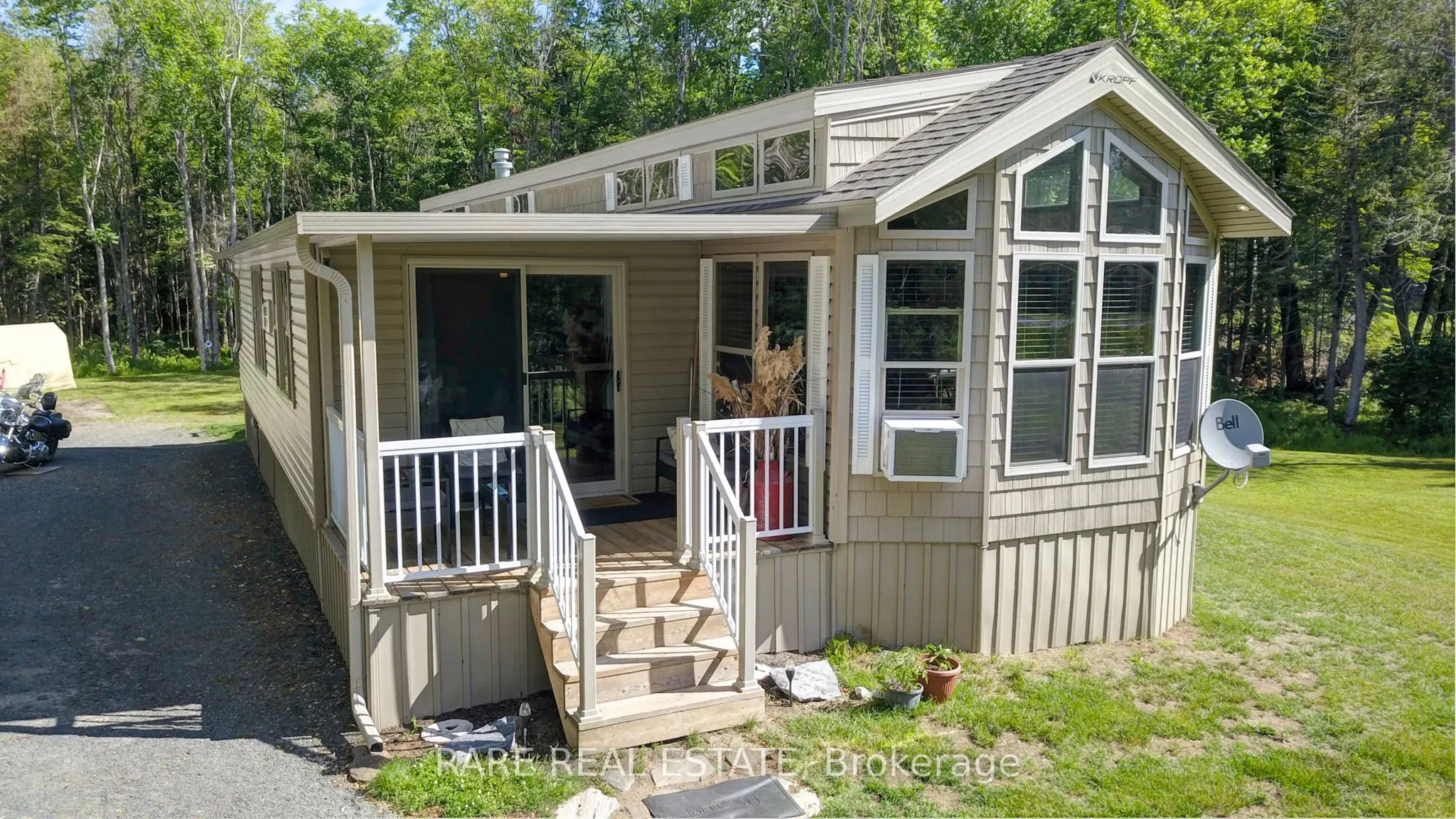 1594 NORTH STEENBURG LAKE Road