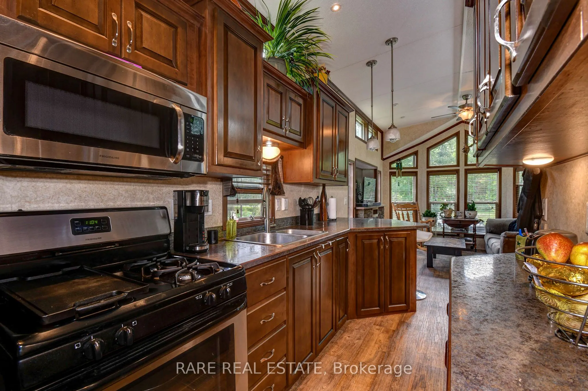 1594 NORTH STEENBURG LAKE Road