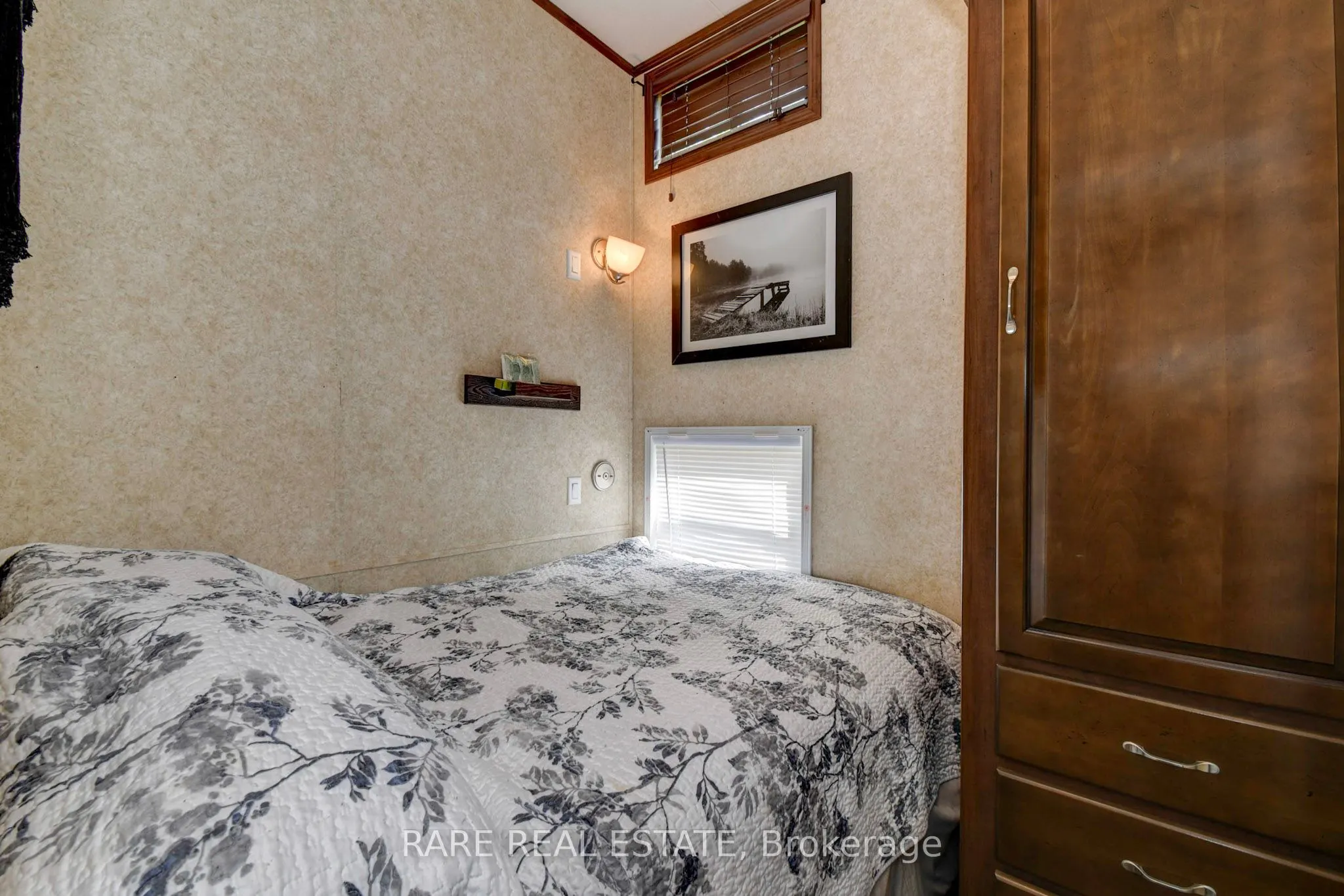 1594 NORTH STEENBURG LAKE Road