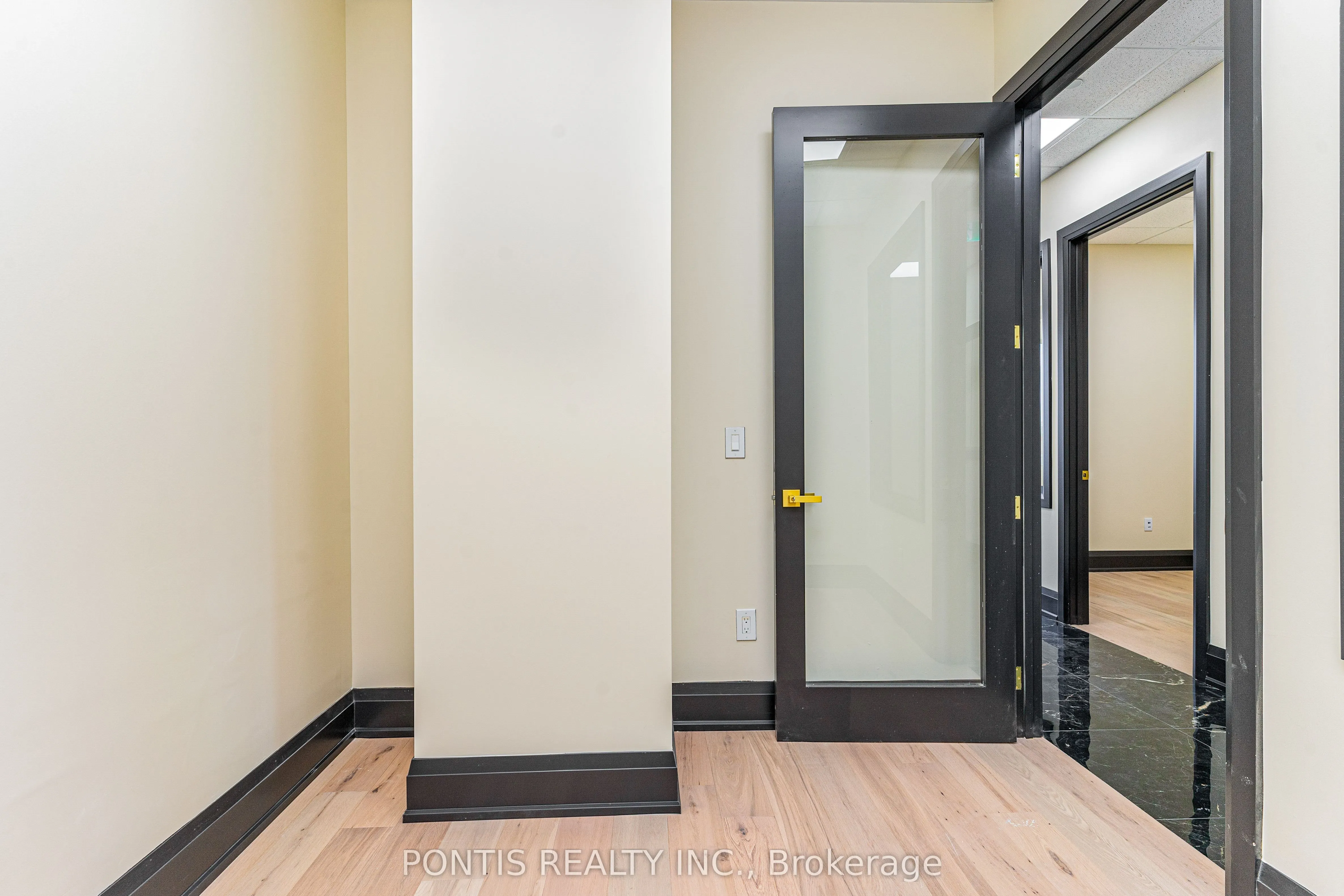 460 Hespeler Road, #H211