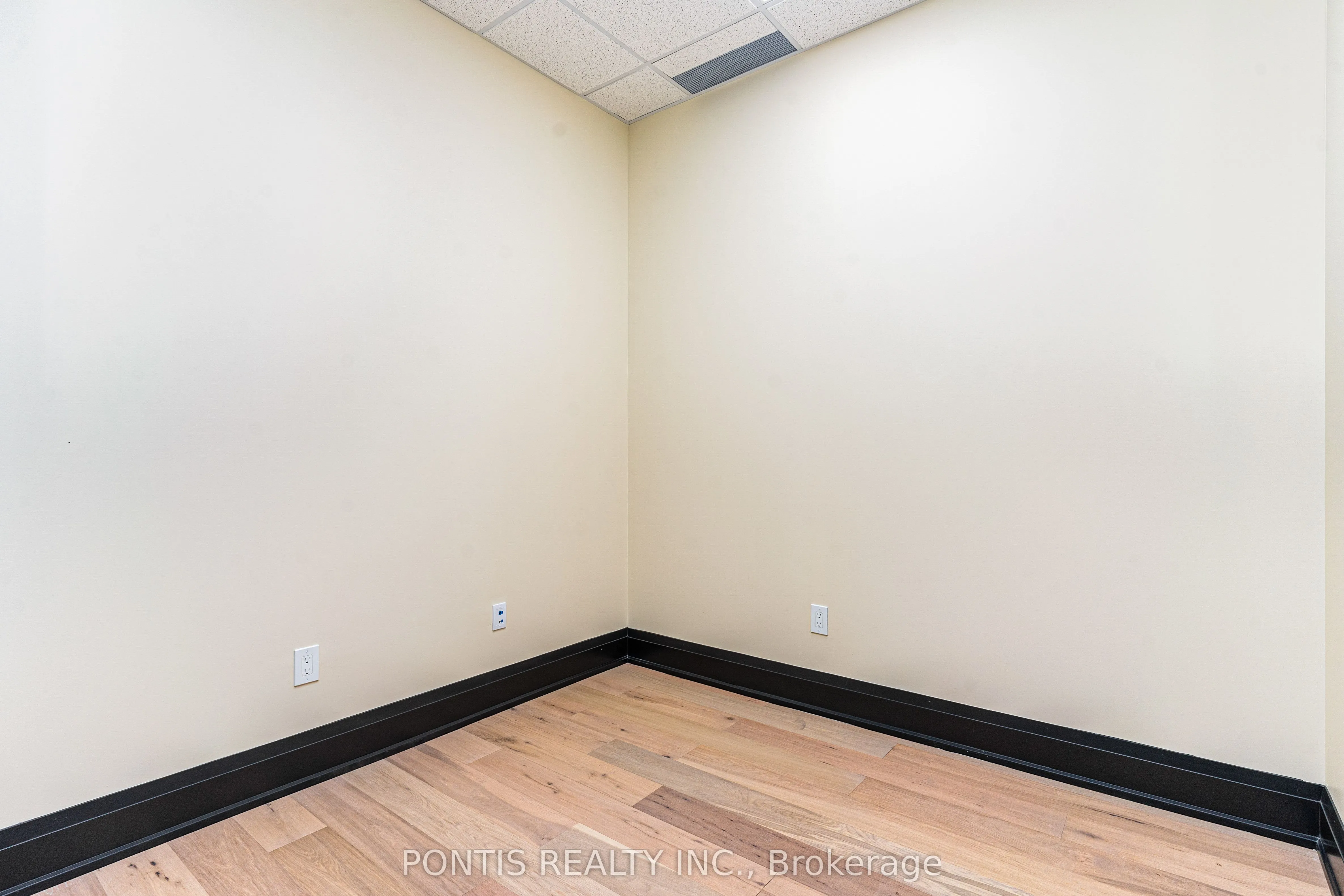 460 Hespeler Road, #H211