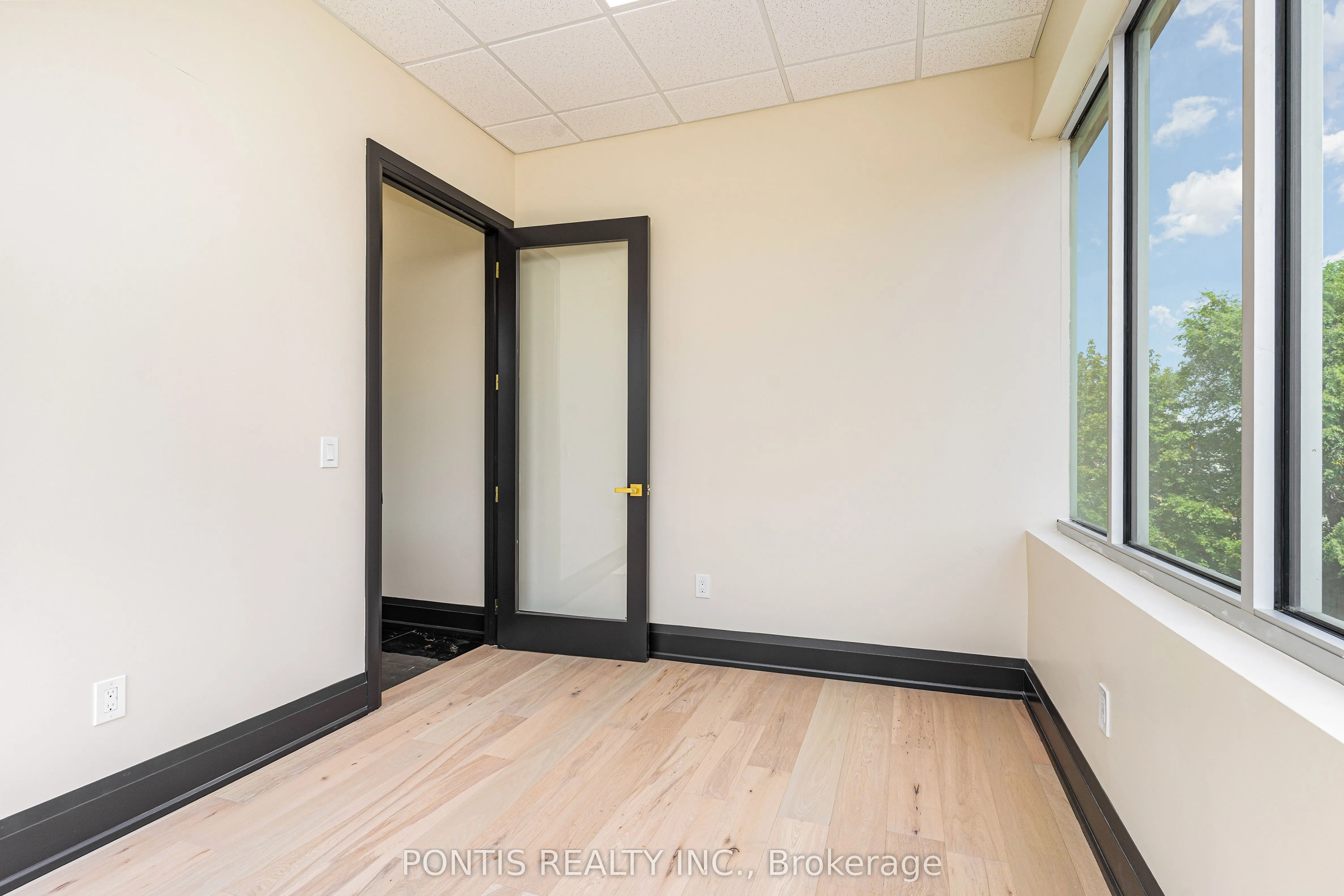 460 Hespeler Road, #H211