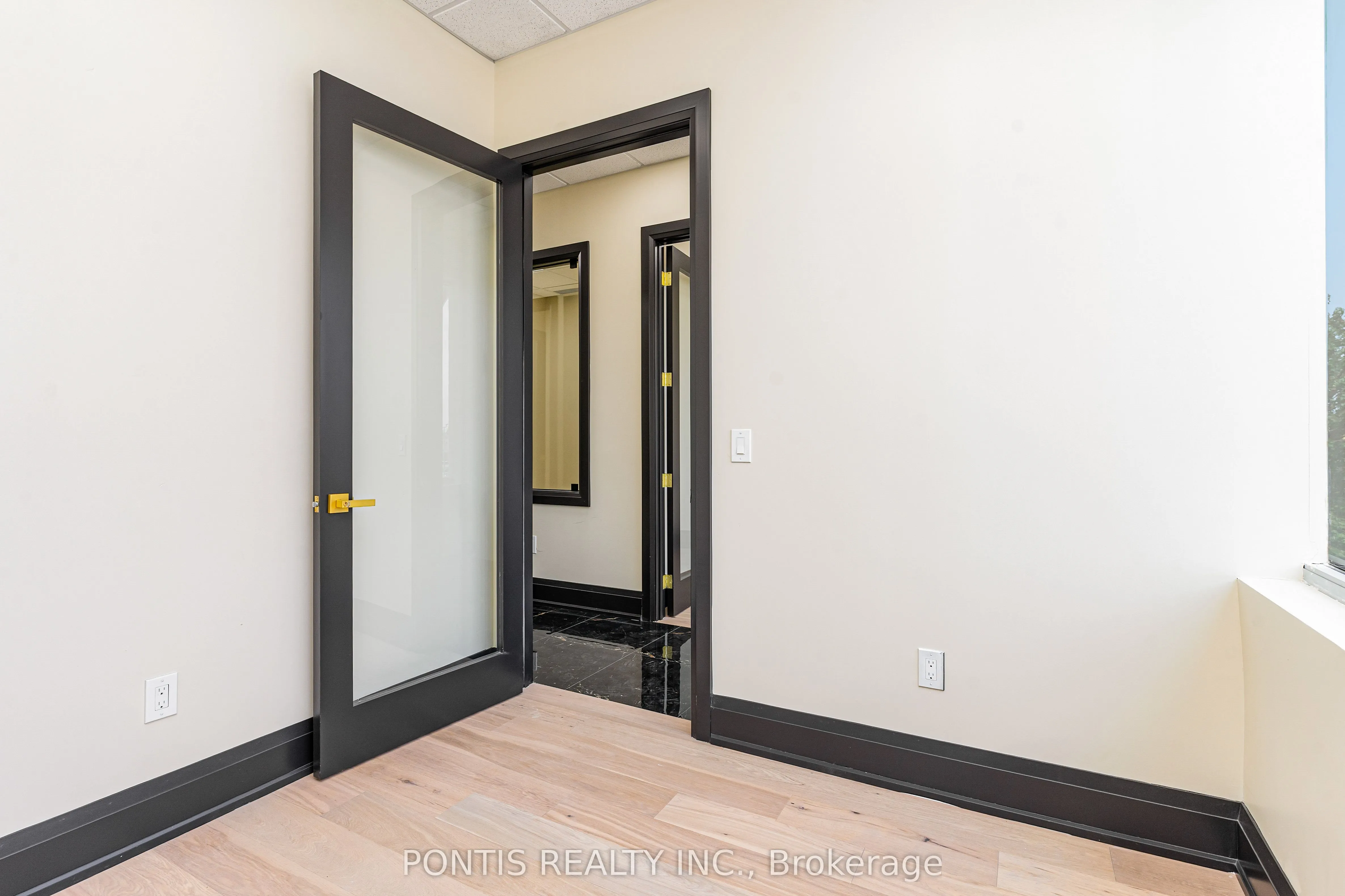 460 Hespeler Road, #H211