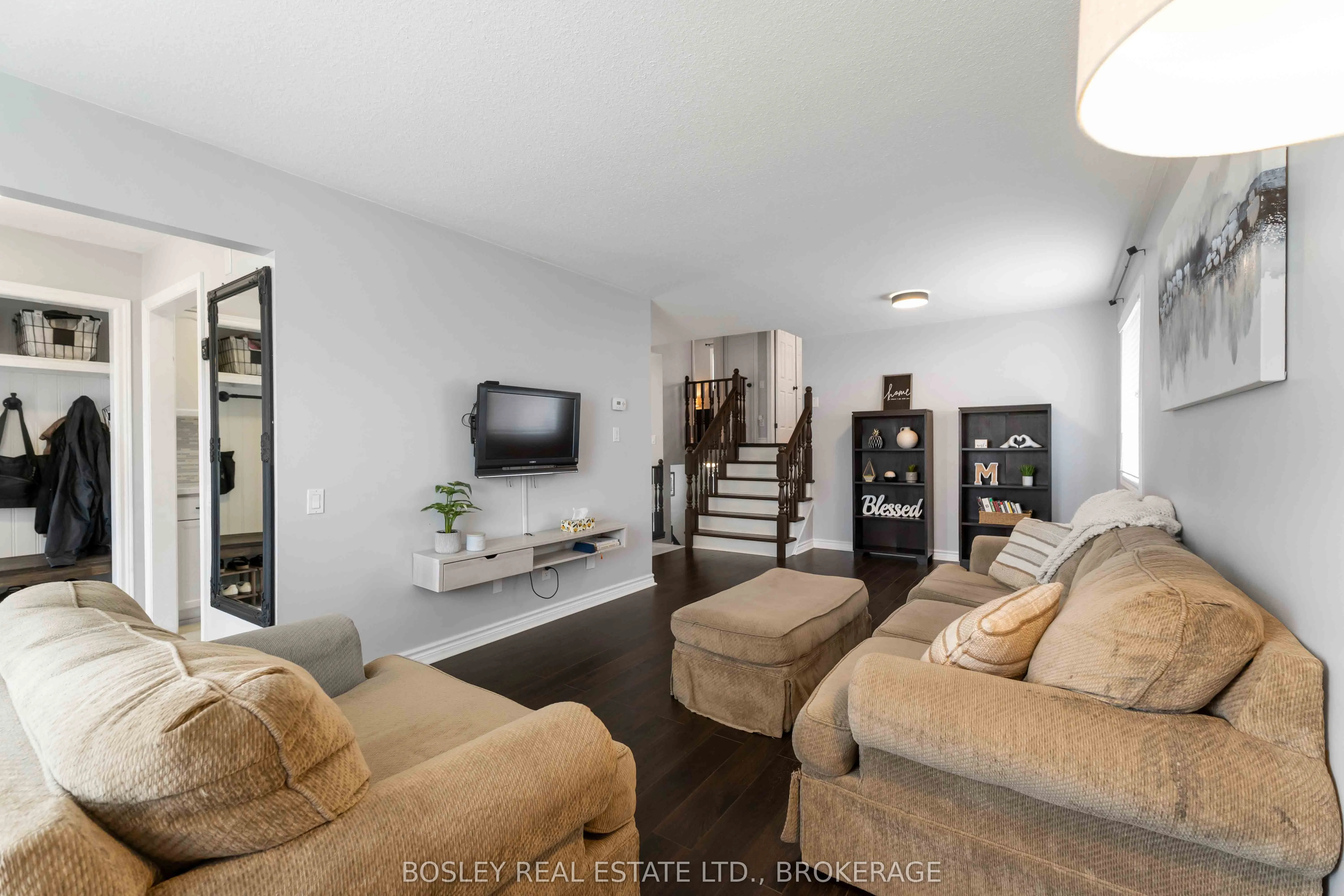 7733 Alpine Drive S