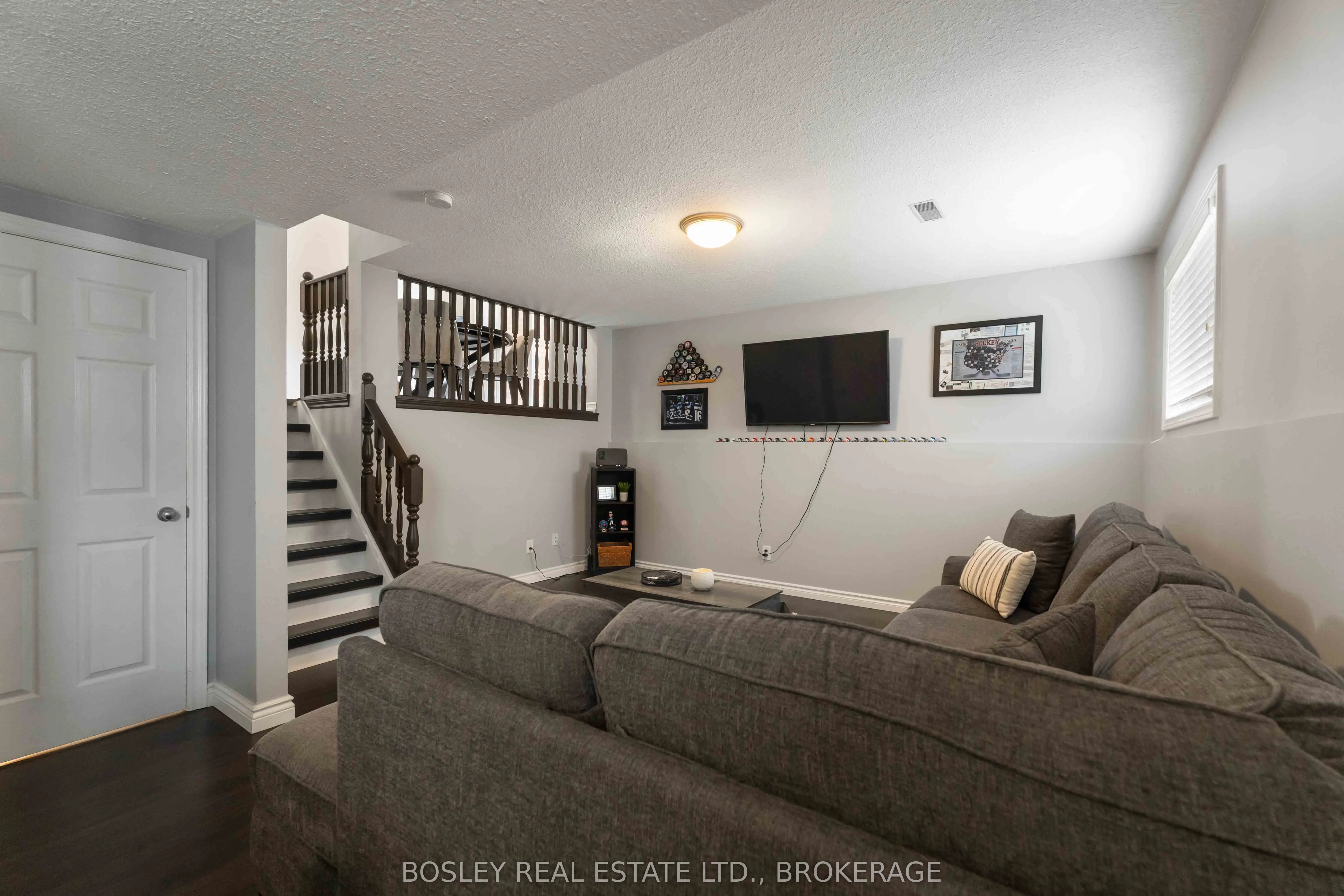 7733 Alpine Drive S