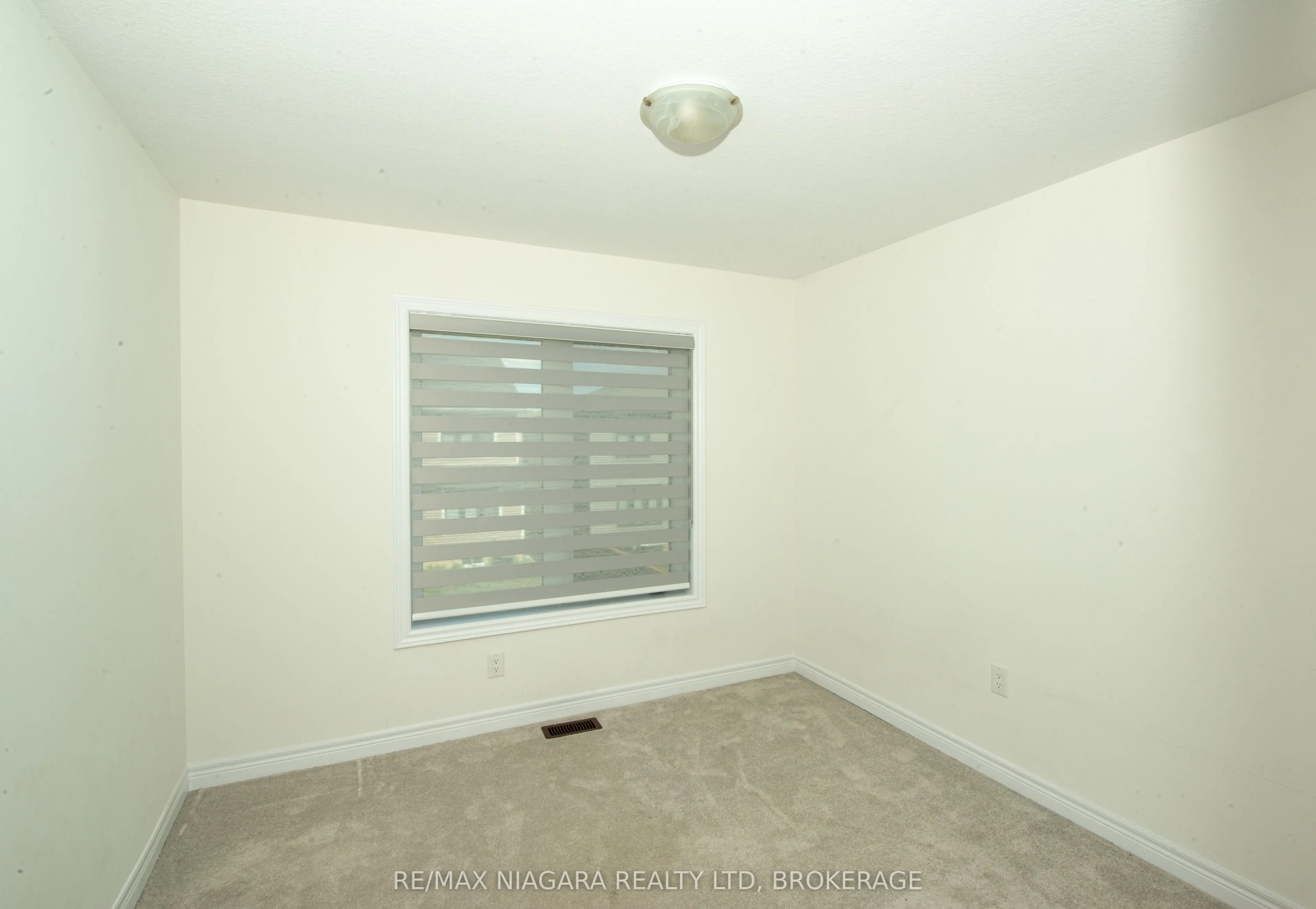 100 Blackbird Way