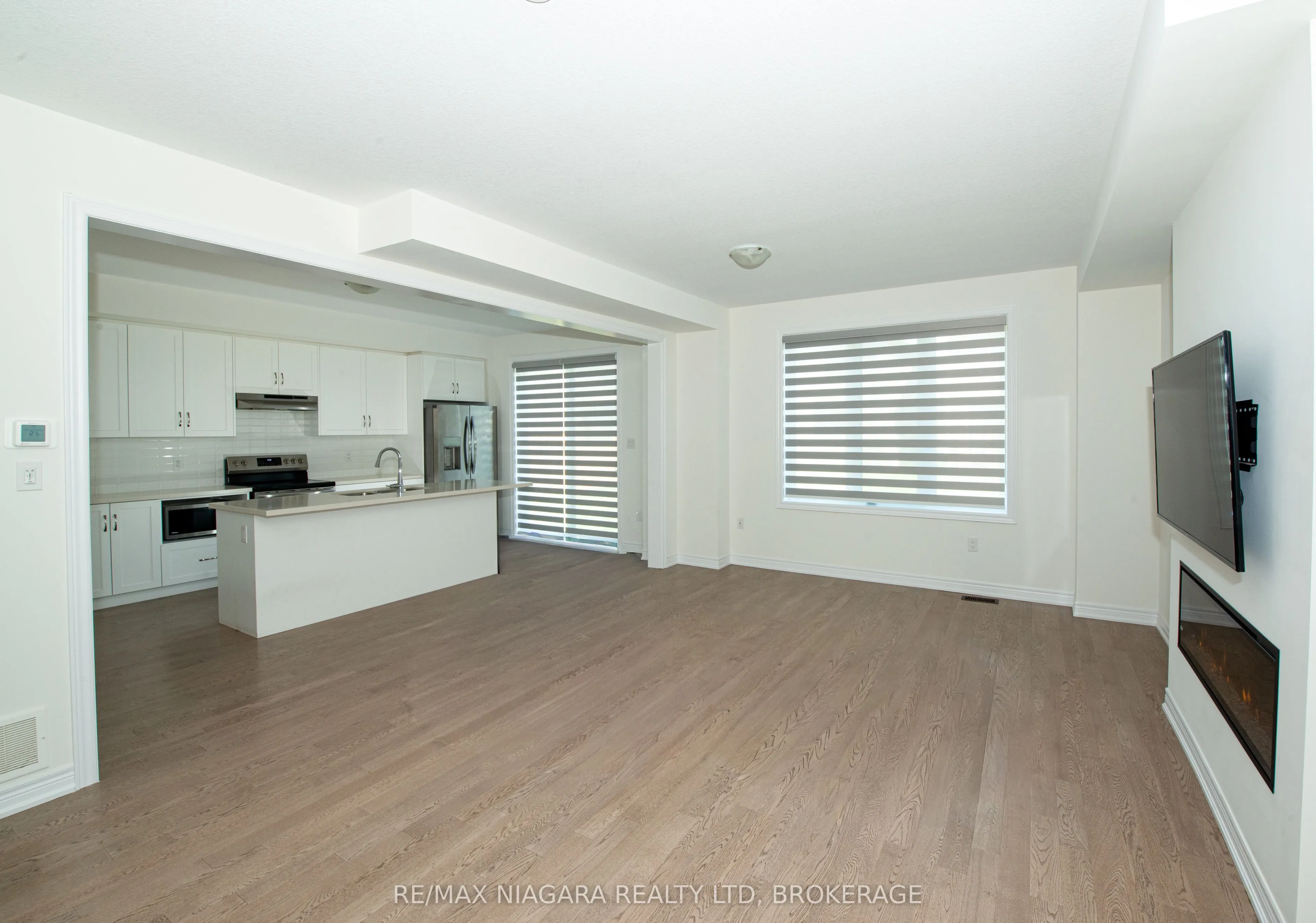 100 Blackbird Way