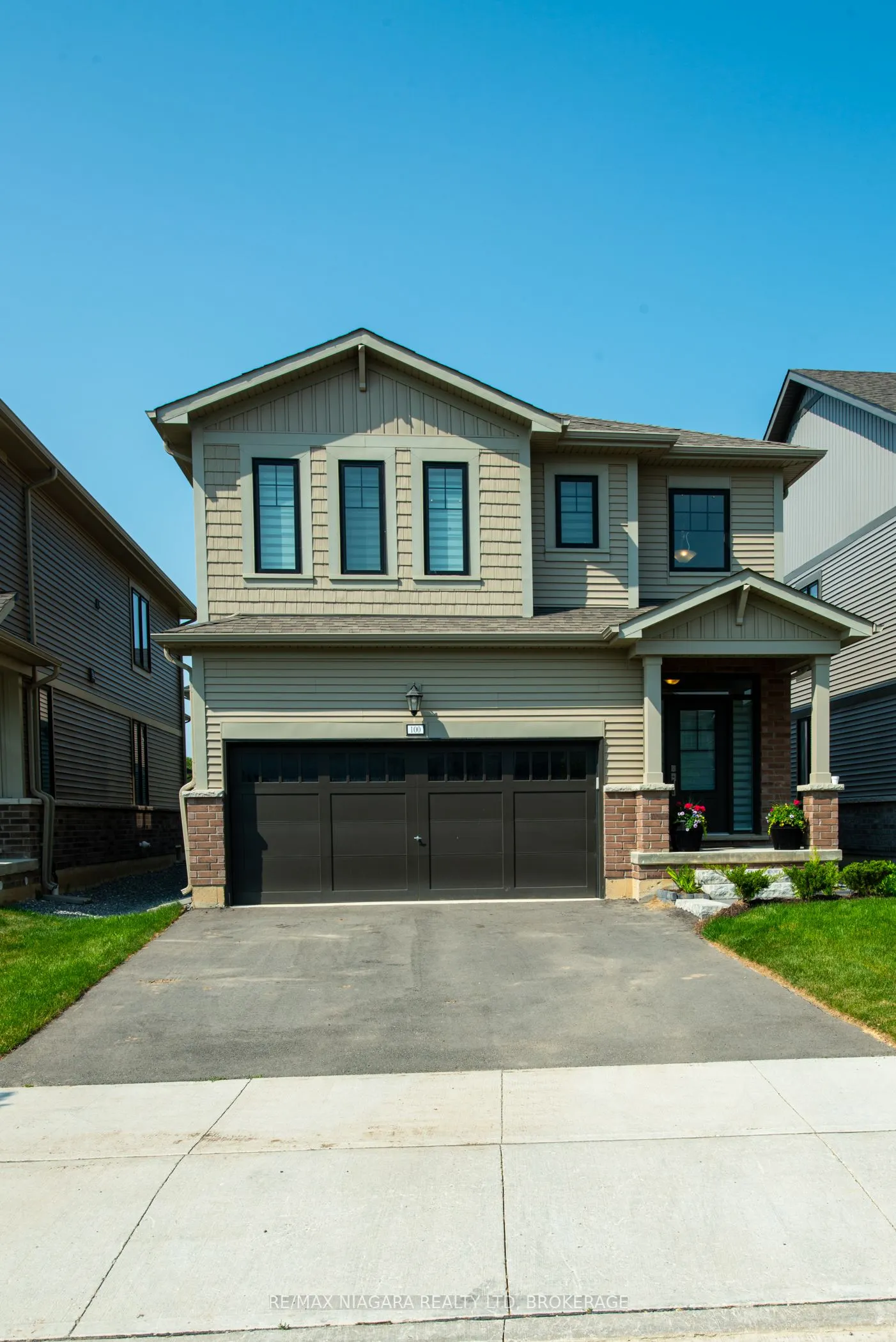 100 Blackbird Way
