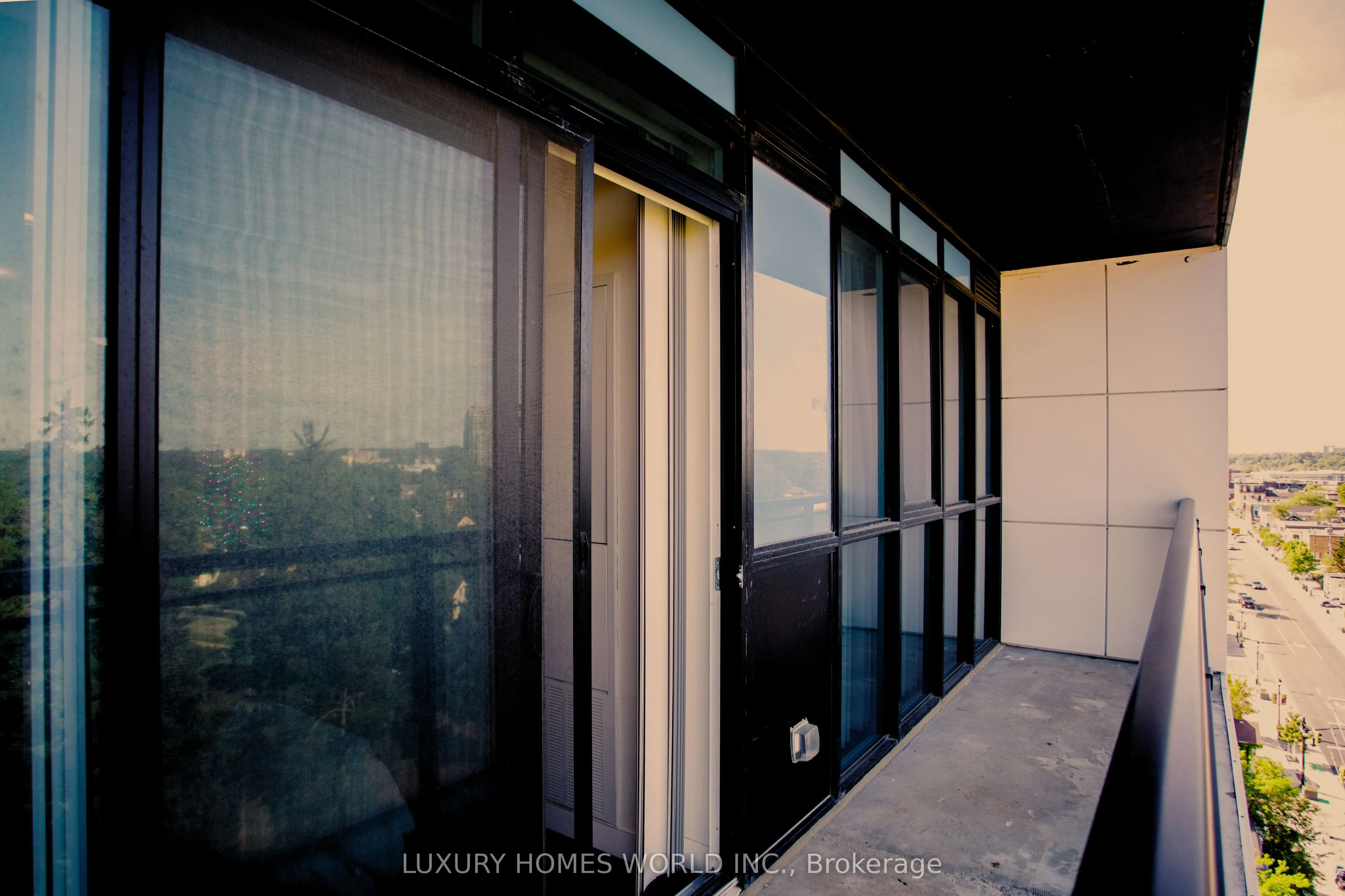 128 King Street, #5