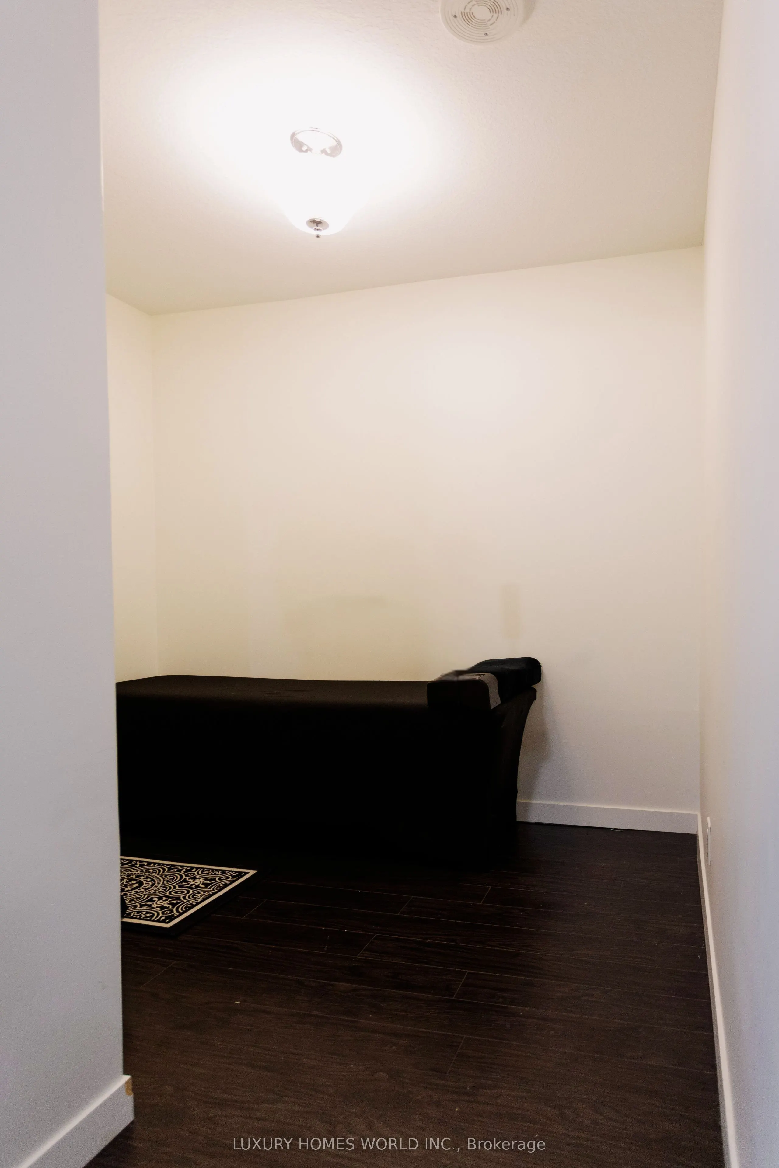 128 King Street, #5