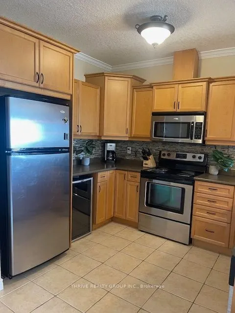 435 Colborne Street, #401