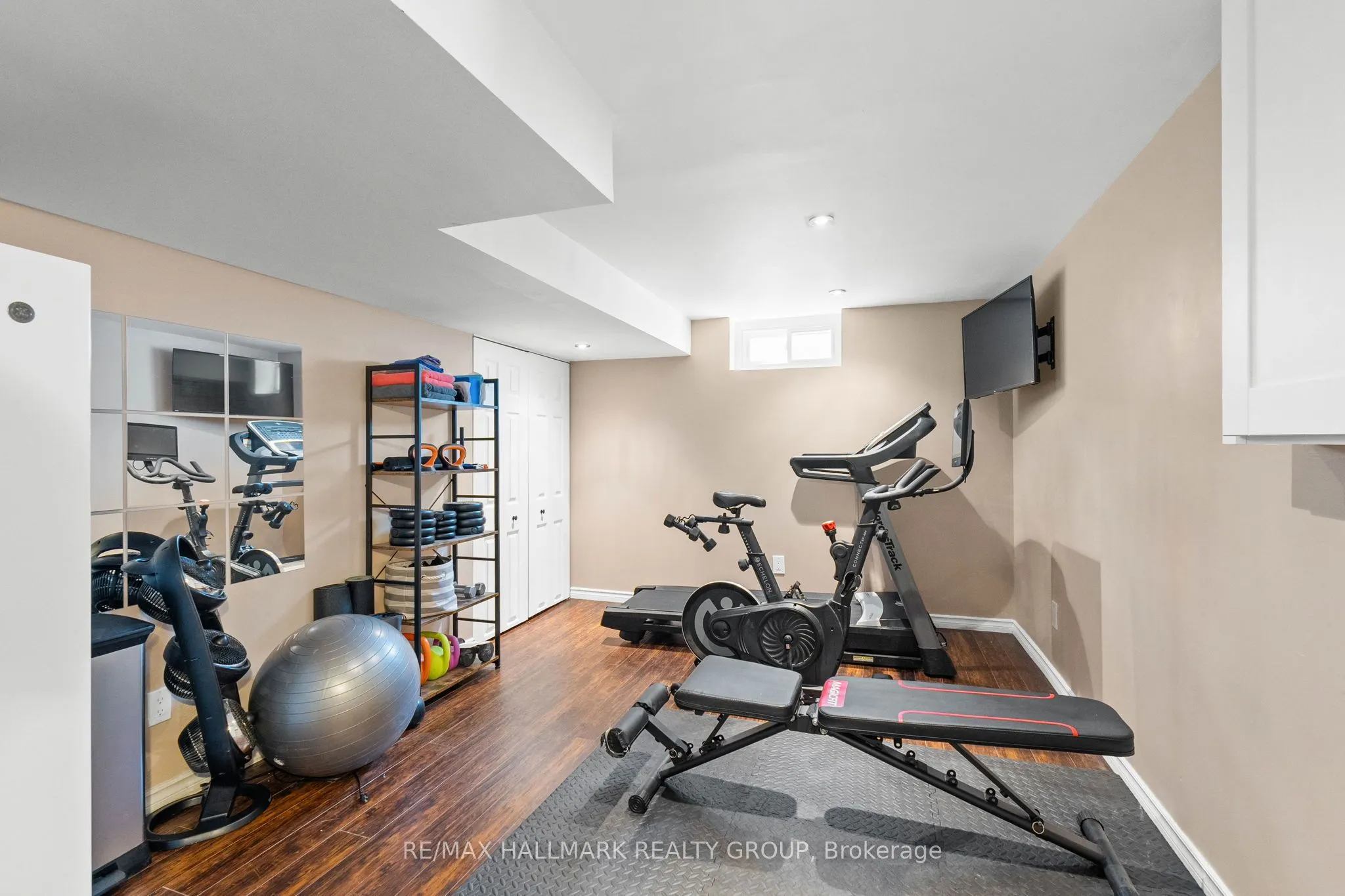 1124 St Jovite Ridge