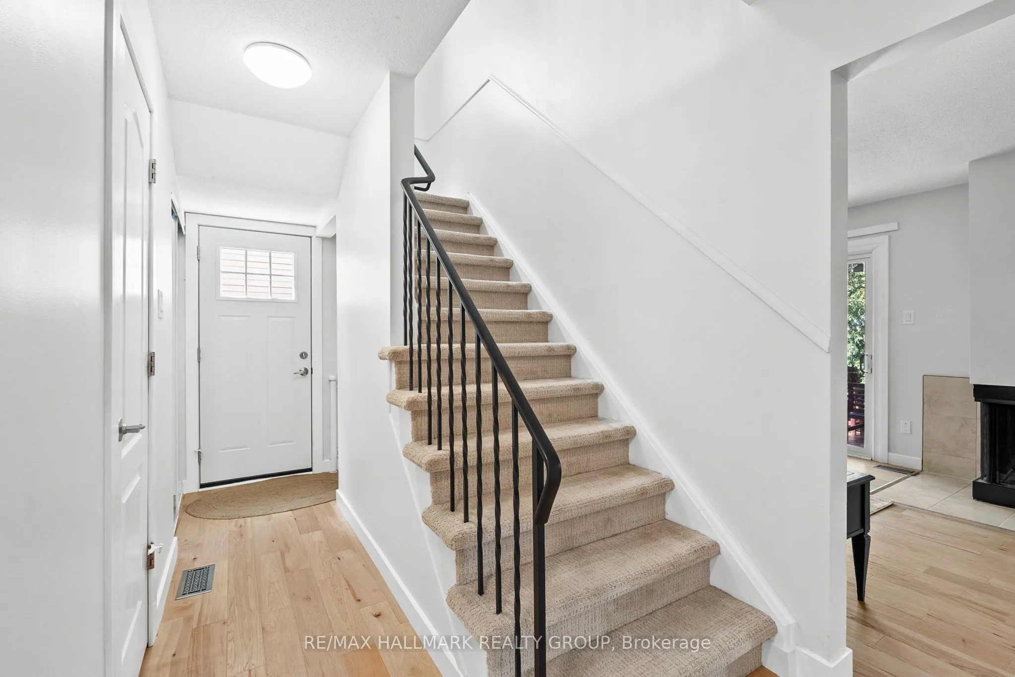 1124 St Jovite Ridge