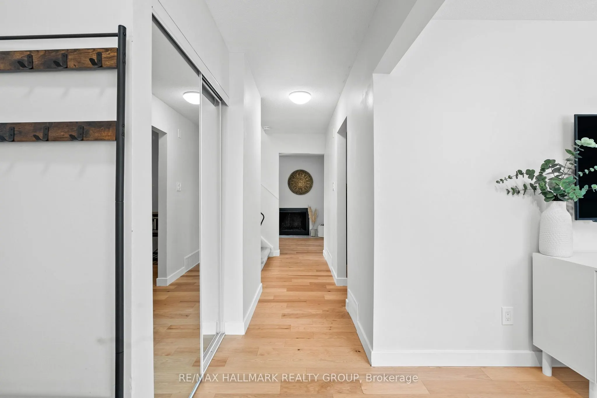 1124 St Jovite Ridge