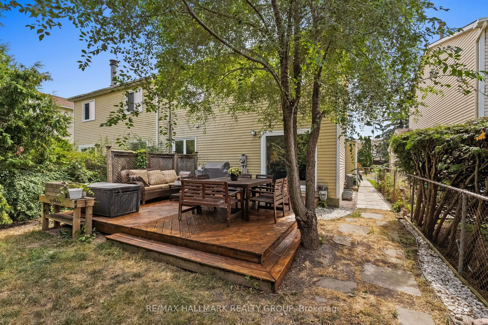 1124 St Jovite Ridge