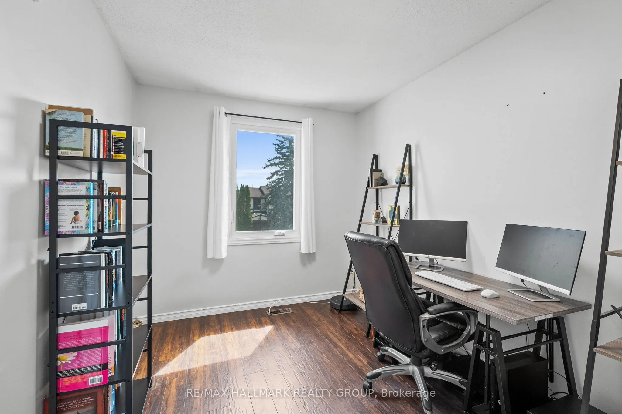 1124 St Jovite Ridge