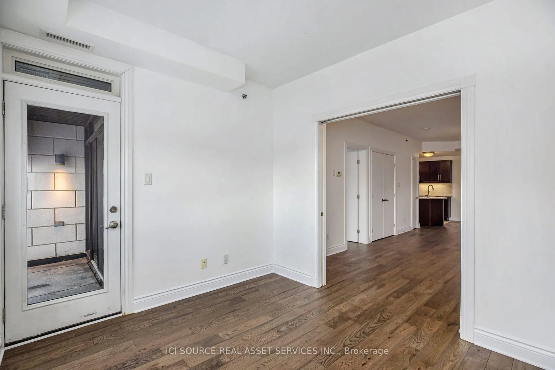 323 Winona Avenue, #202