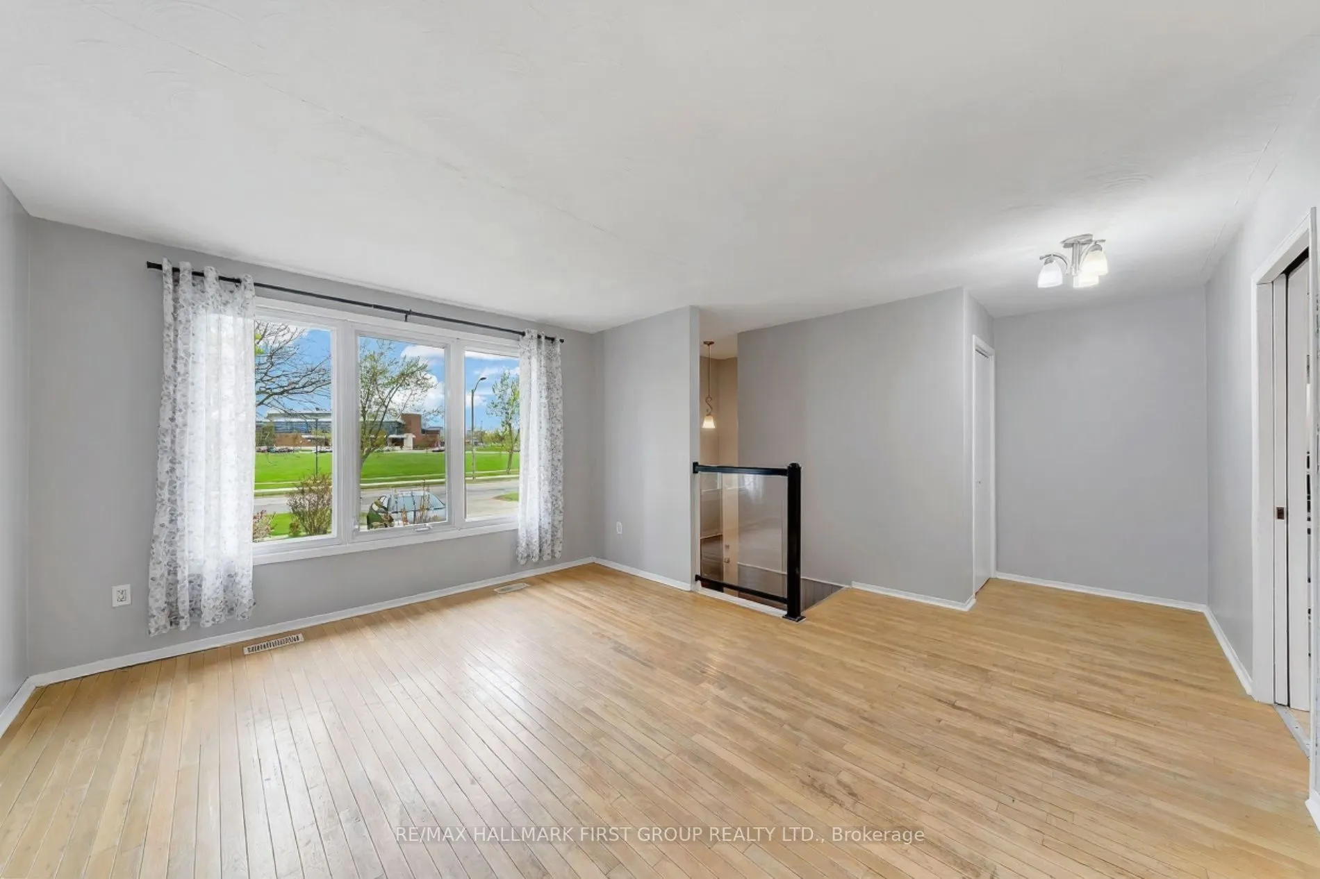 510 First Avenue, #Main