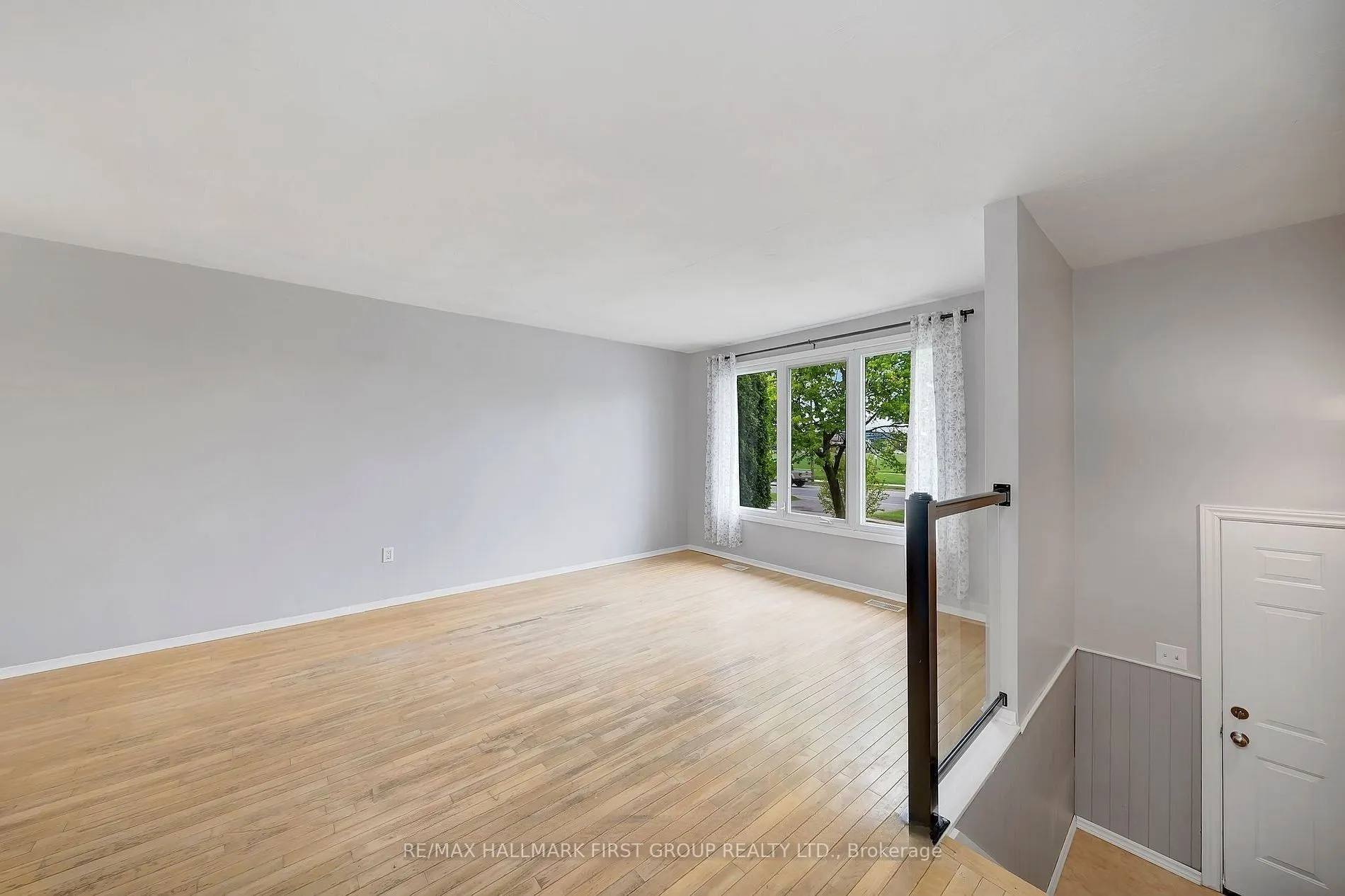 510 First Avenue, #Main
