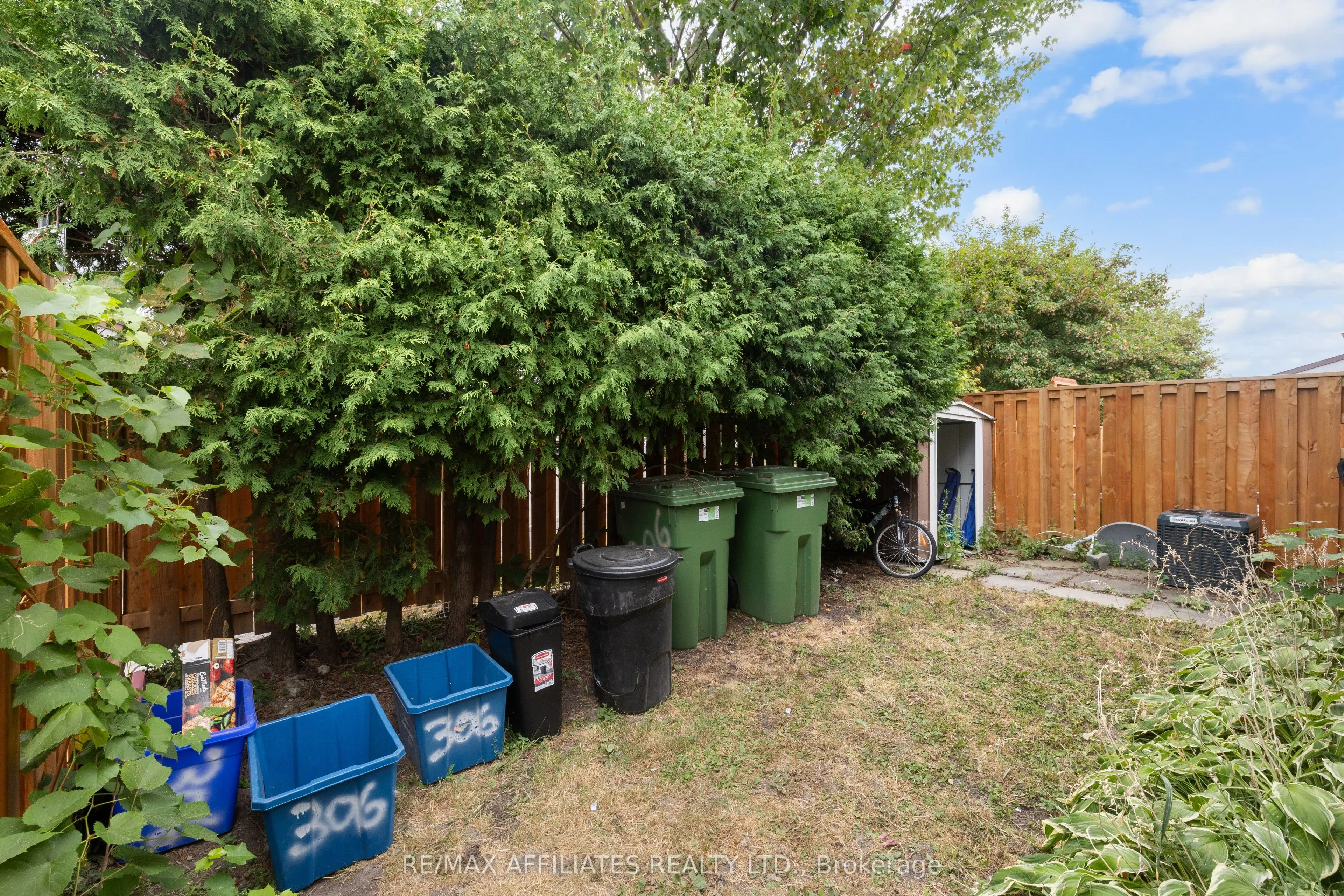 306 Woodfield Drive, #43