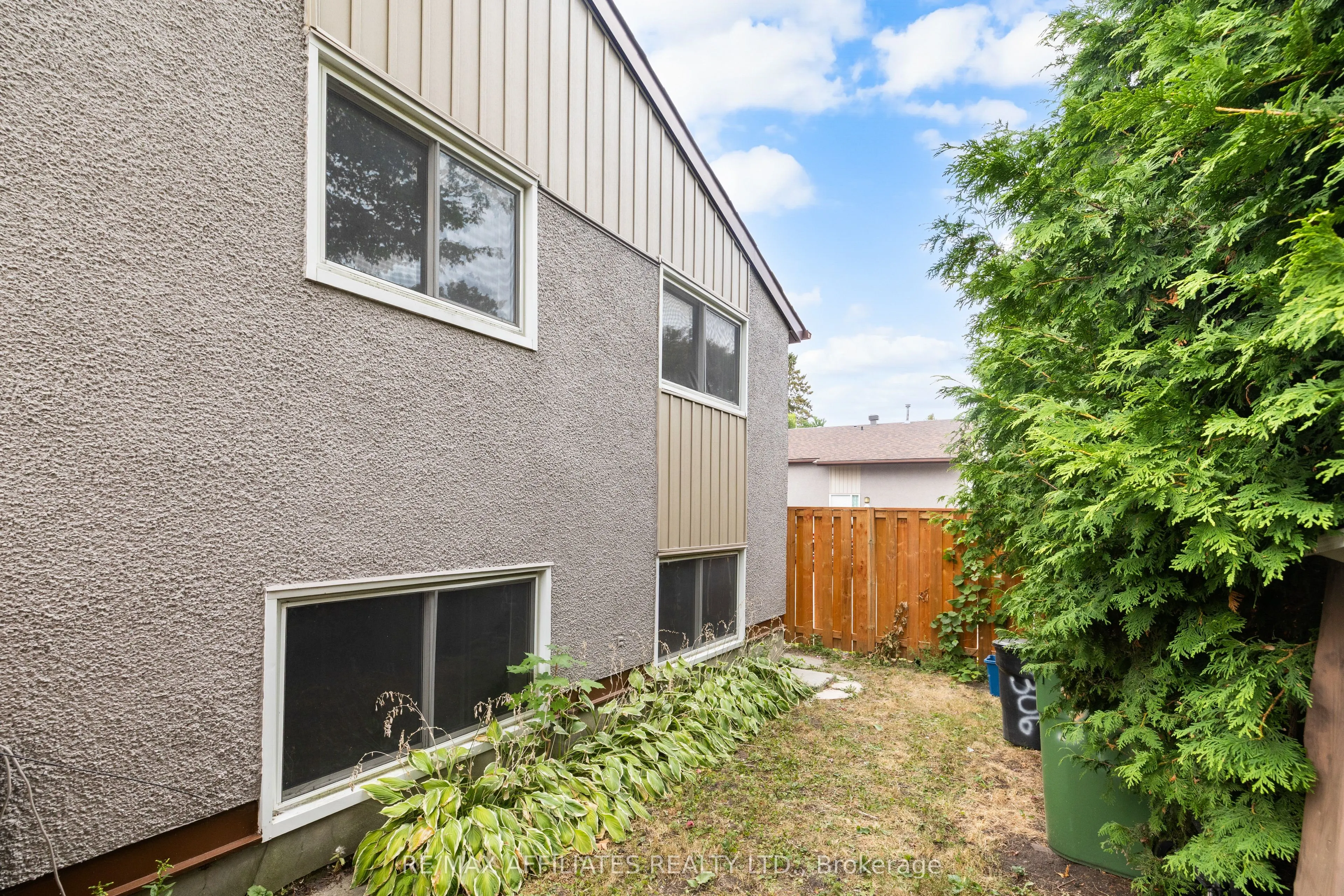 306 Woodfield Drive, #43