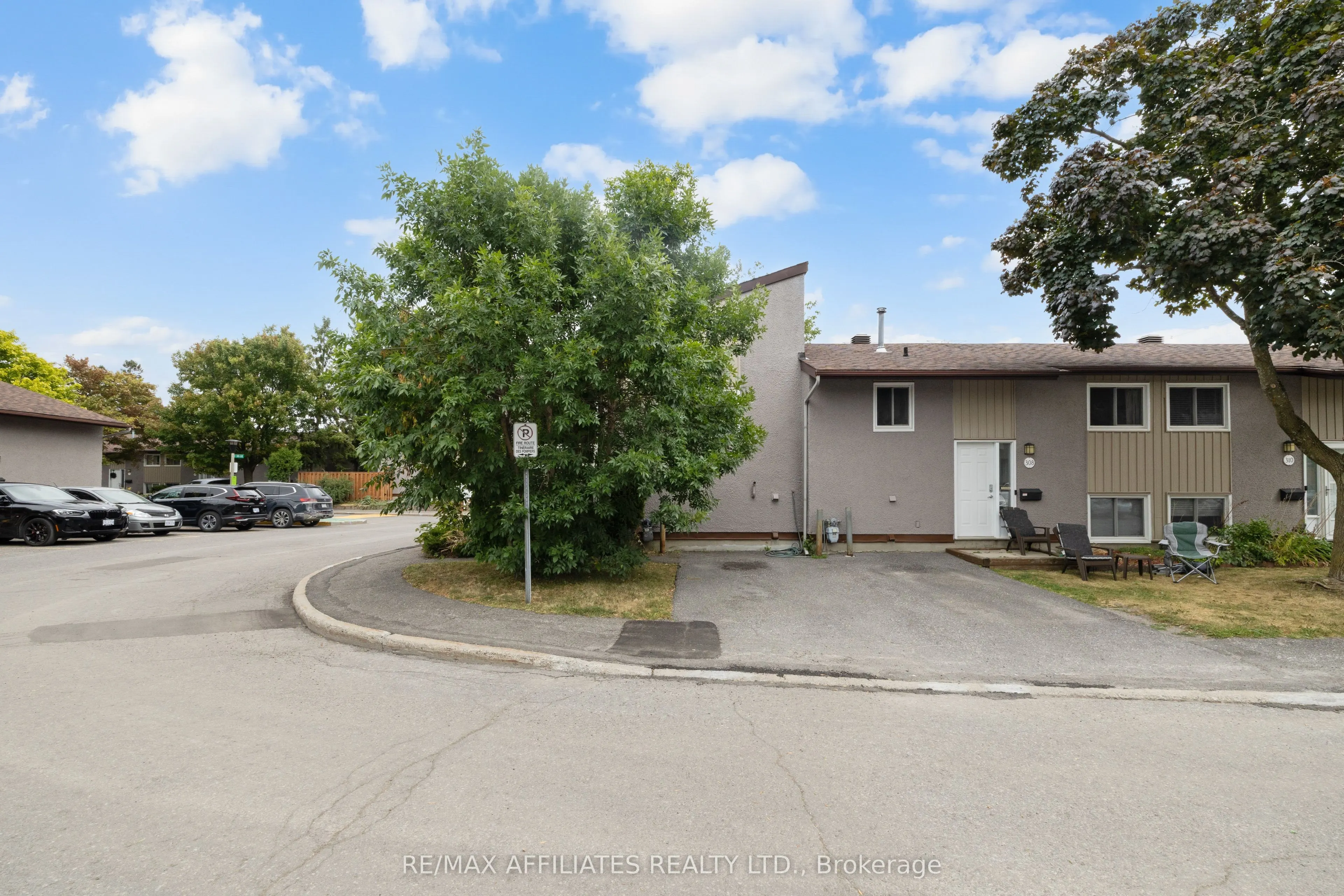 306 Woodfield Drive, #43