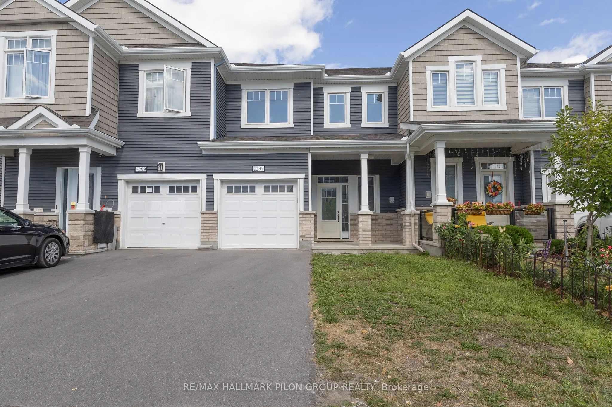 2297 Watercolours Way