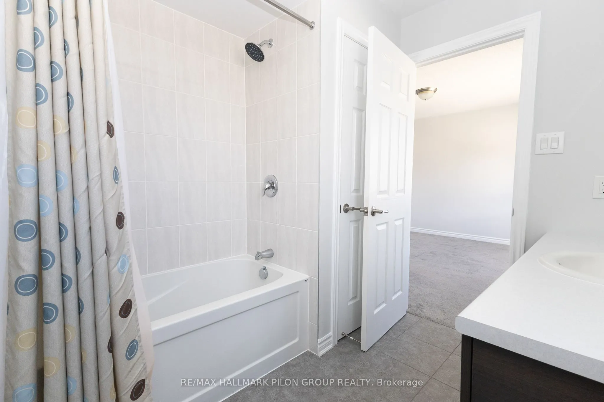 2297 Watercolours Way