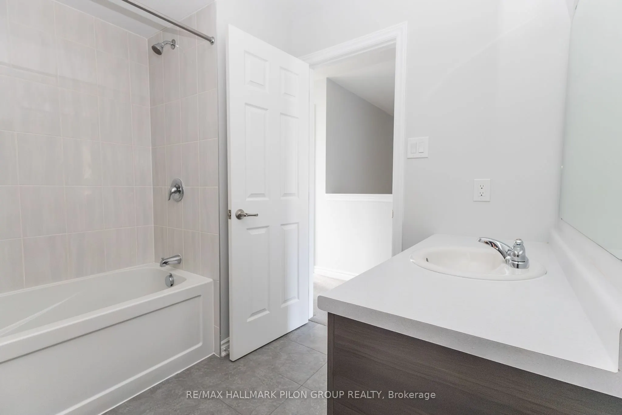 2297 Watercolours Way