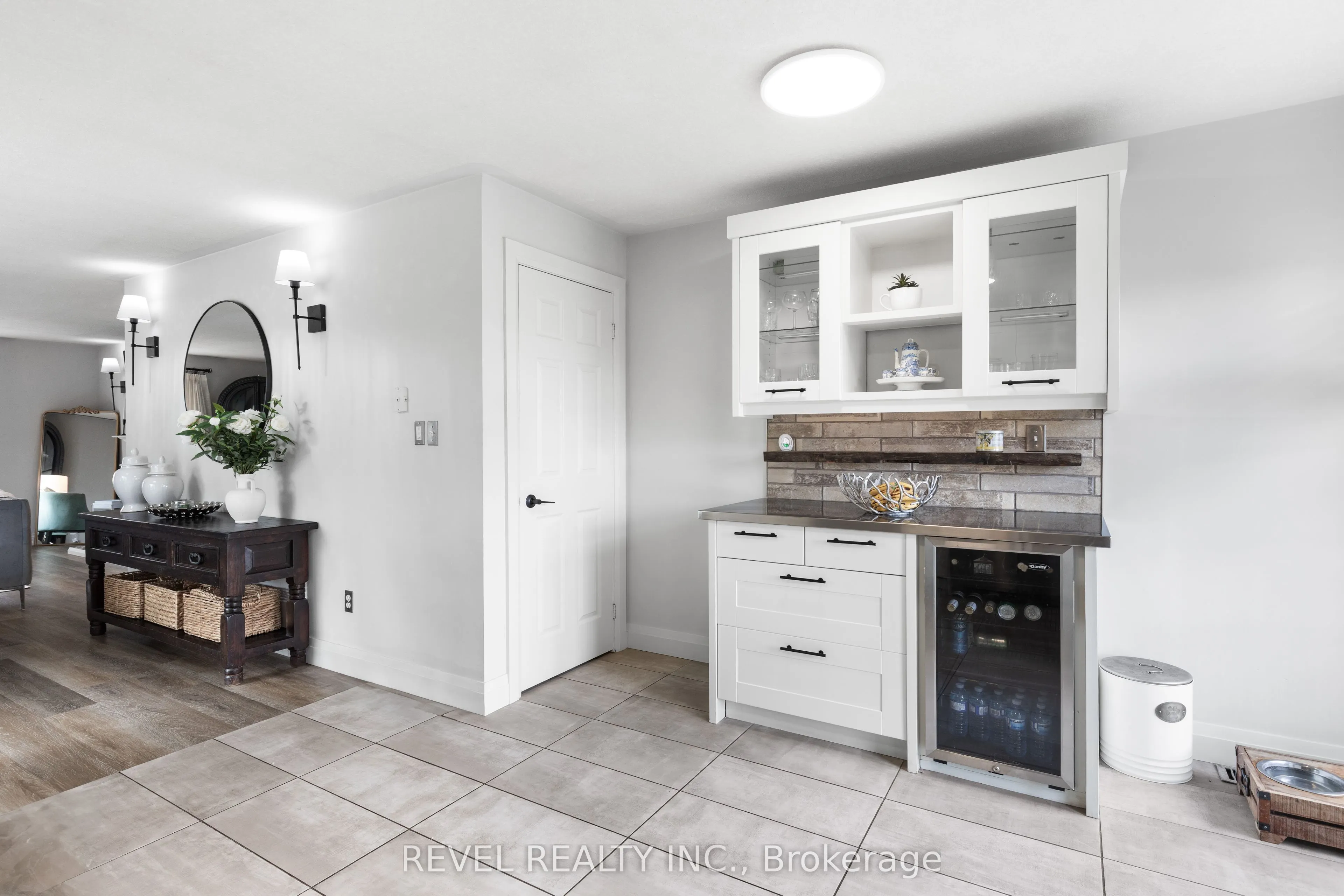 1578 Sturgeon Road