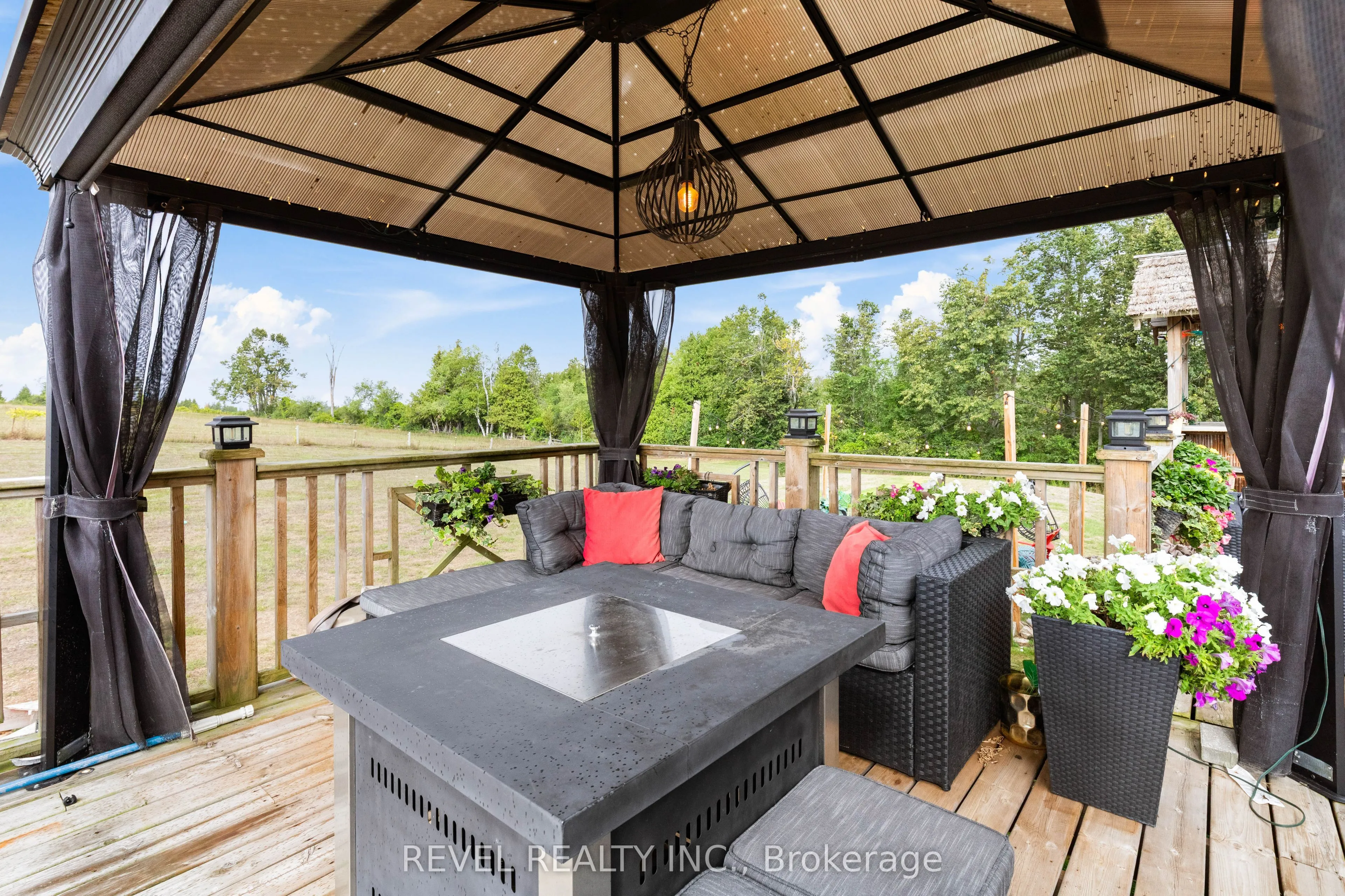 1578 Sturgeon Road