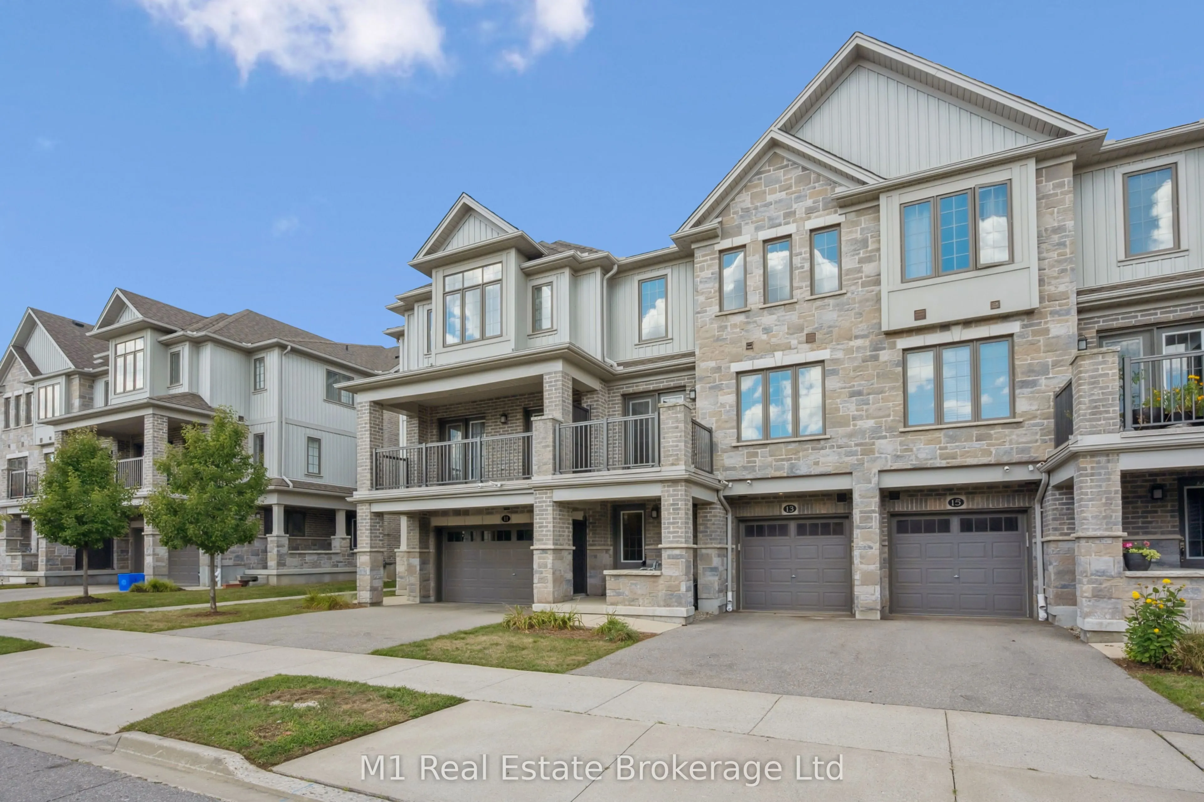 13 Meadowridge Street, #61