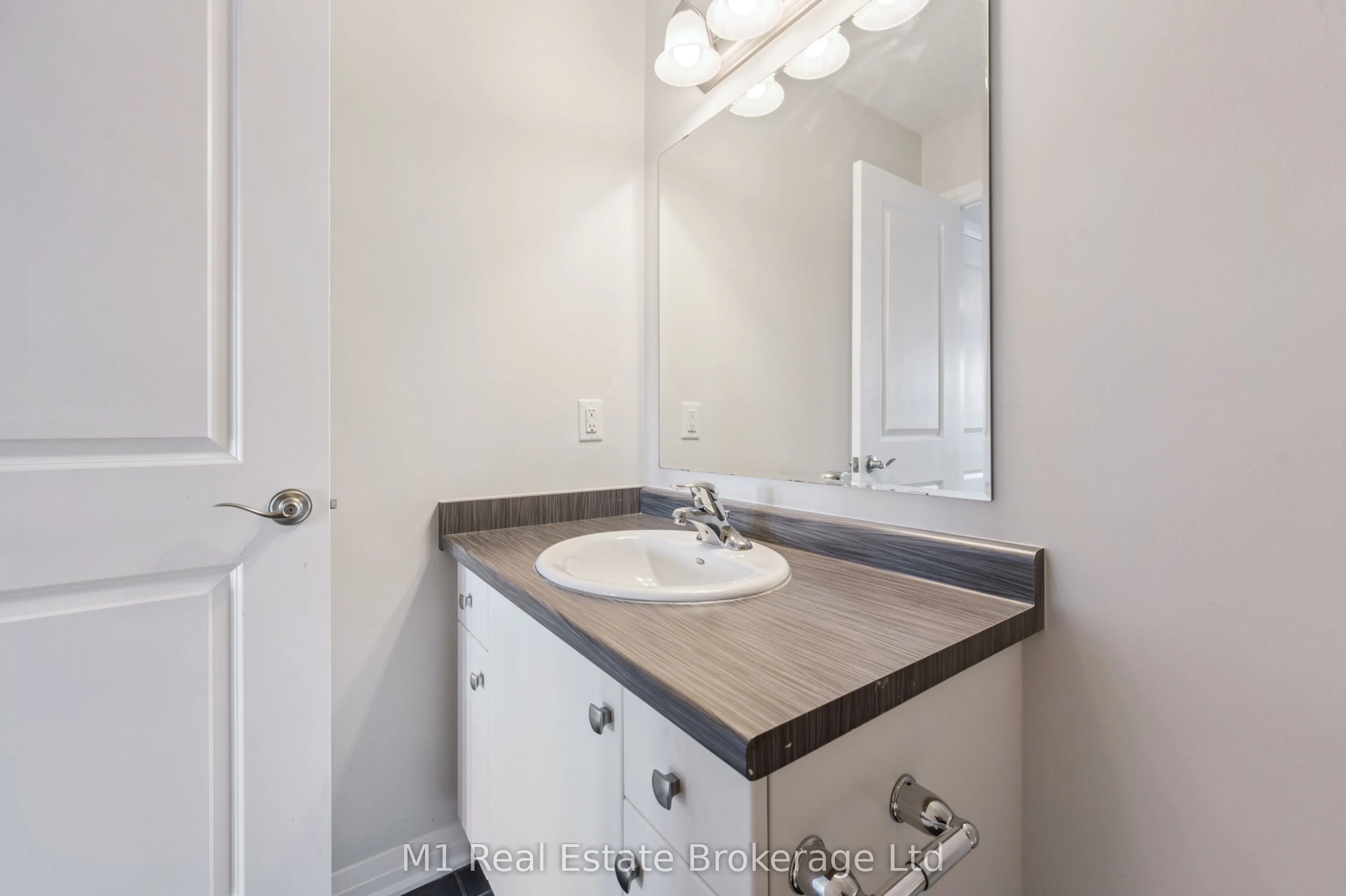 13 Meadowridge Street, #61
