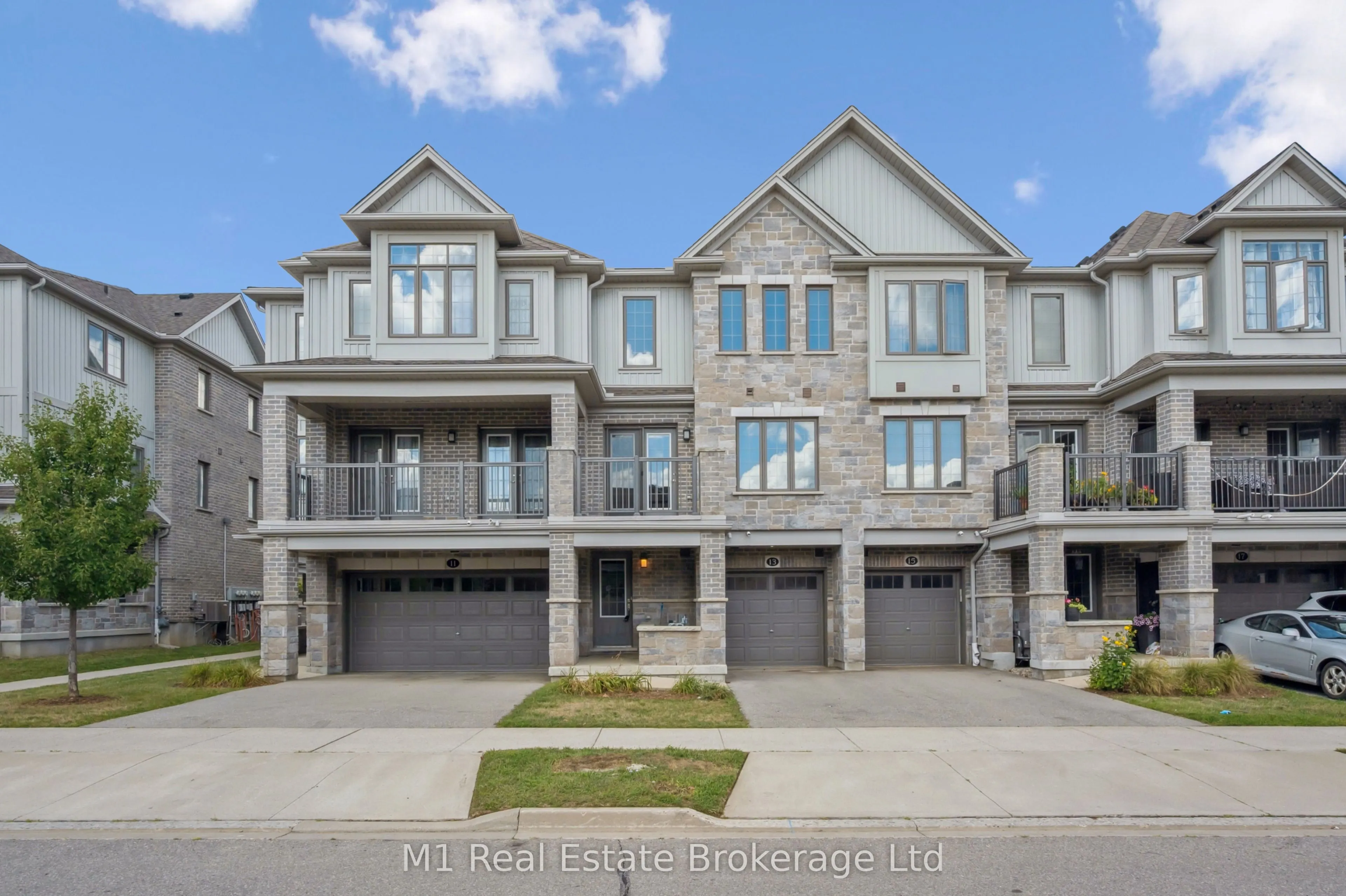 13 Meadowridge Street, #61