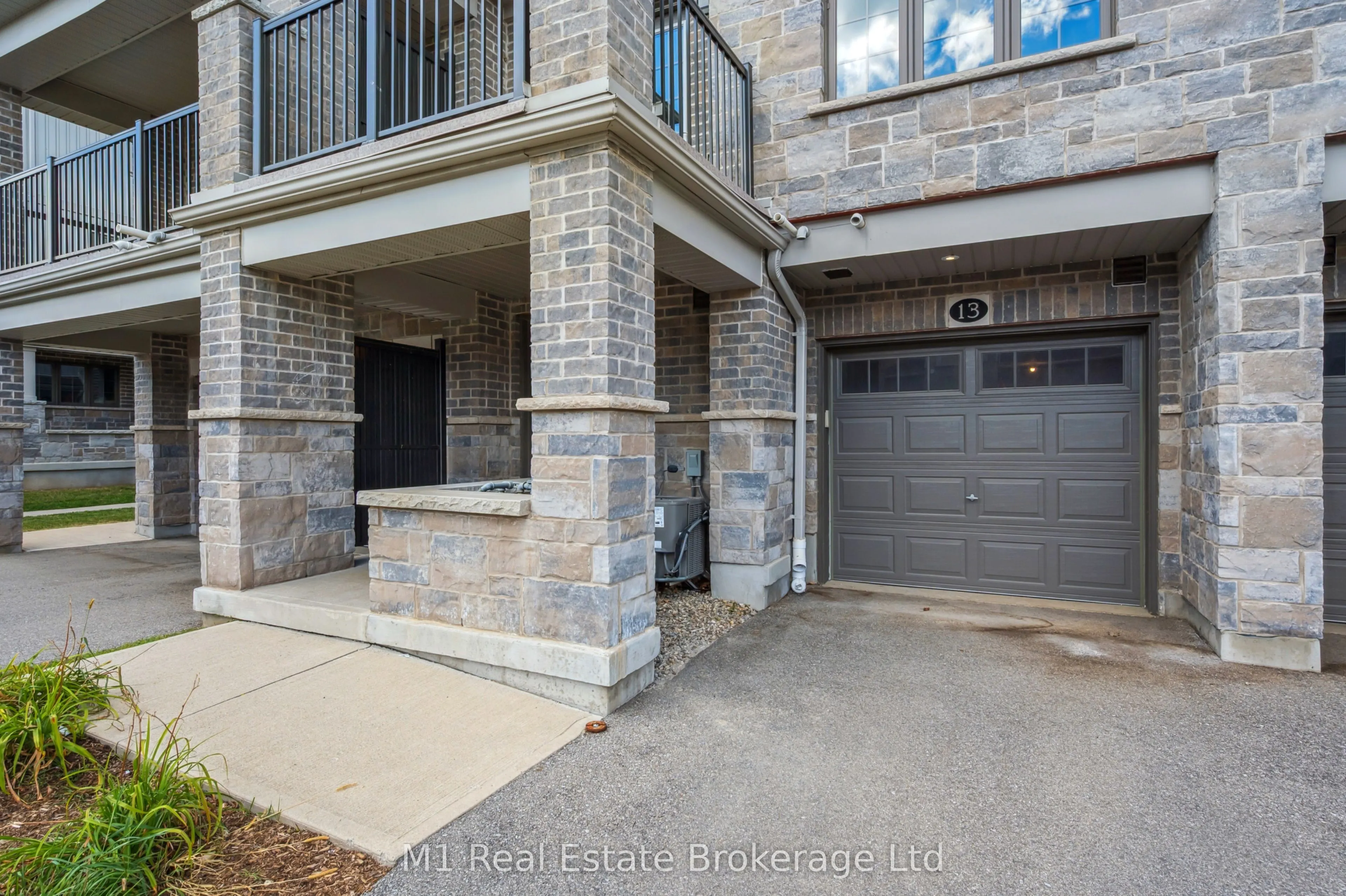 13 Meadowridge Street, #61