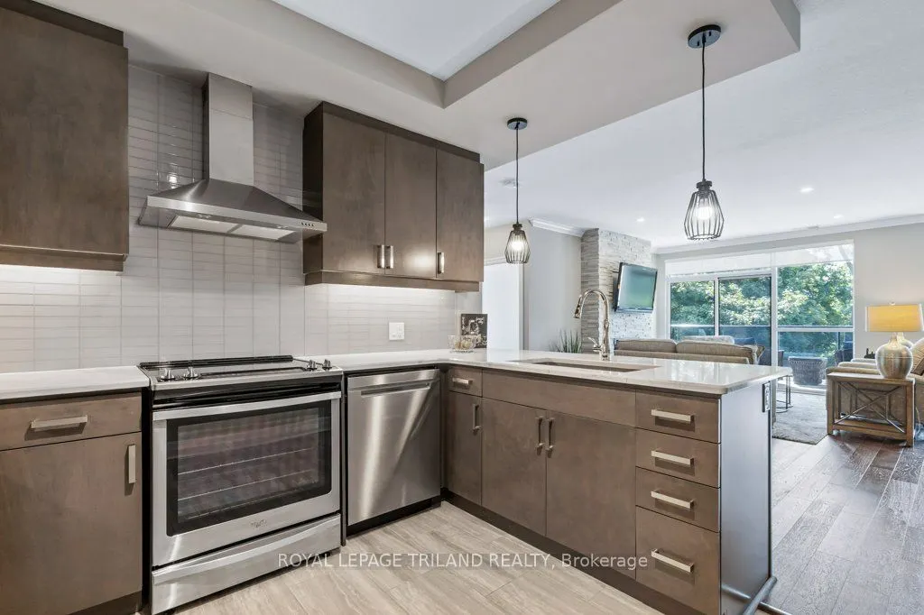 1200 Commissioners Road W, #504