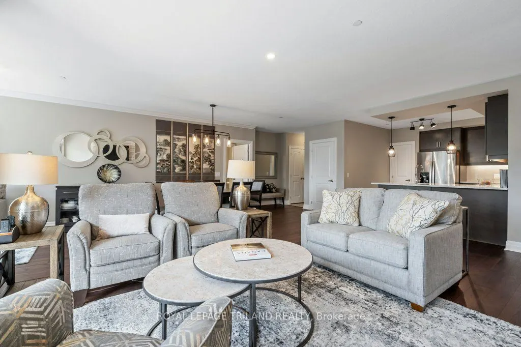 1200 Commissioners Road W, #504