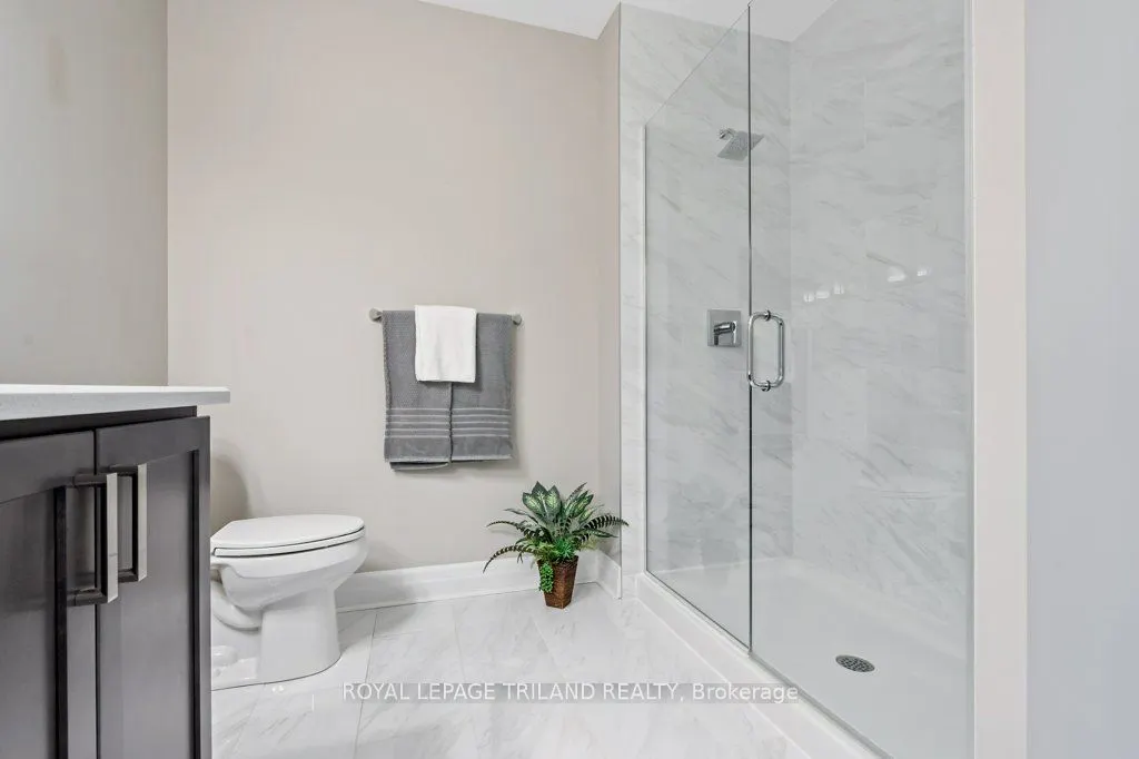 1200 Commissioners Road W, #504